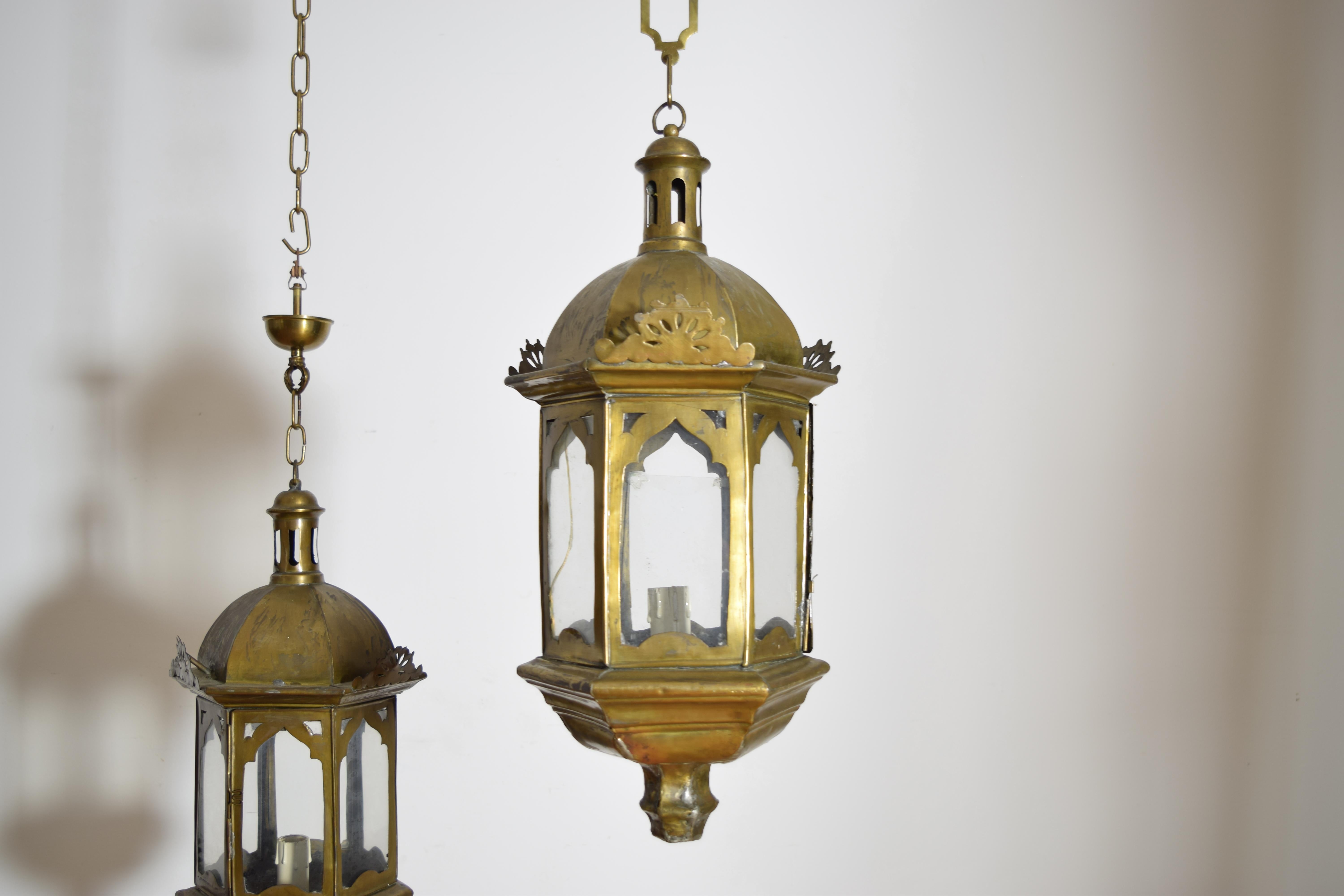 Mid-18th Century Pair Italian LXIV Period Hexagonal Brass Lanterns, 1st half 18th century For Sale