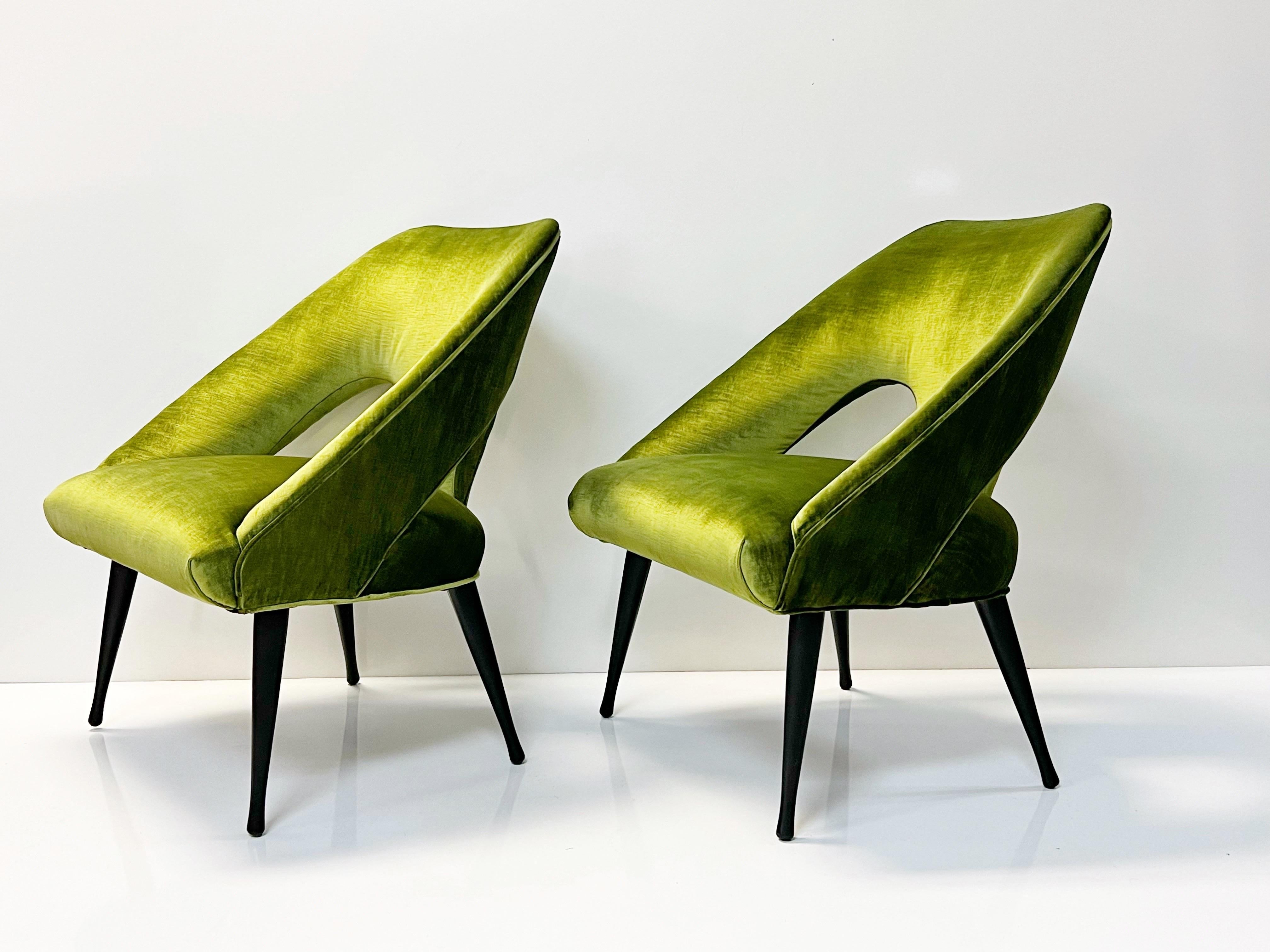 Pair Italian MCM Lounge Chairs in Moss Green Velvet, 1950s 3