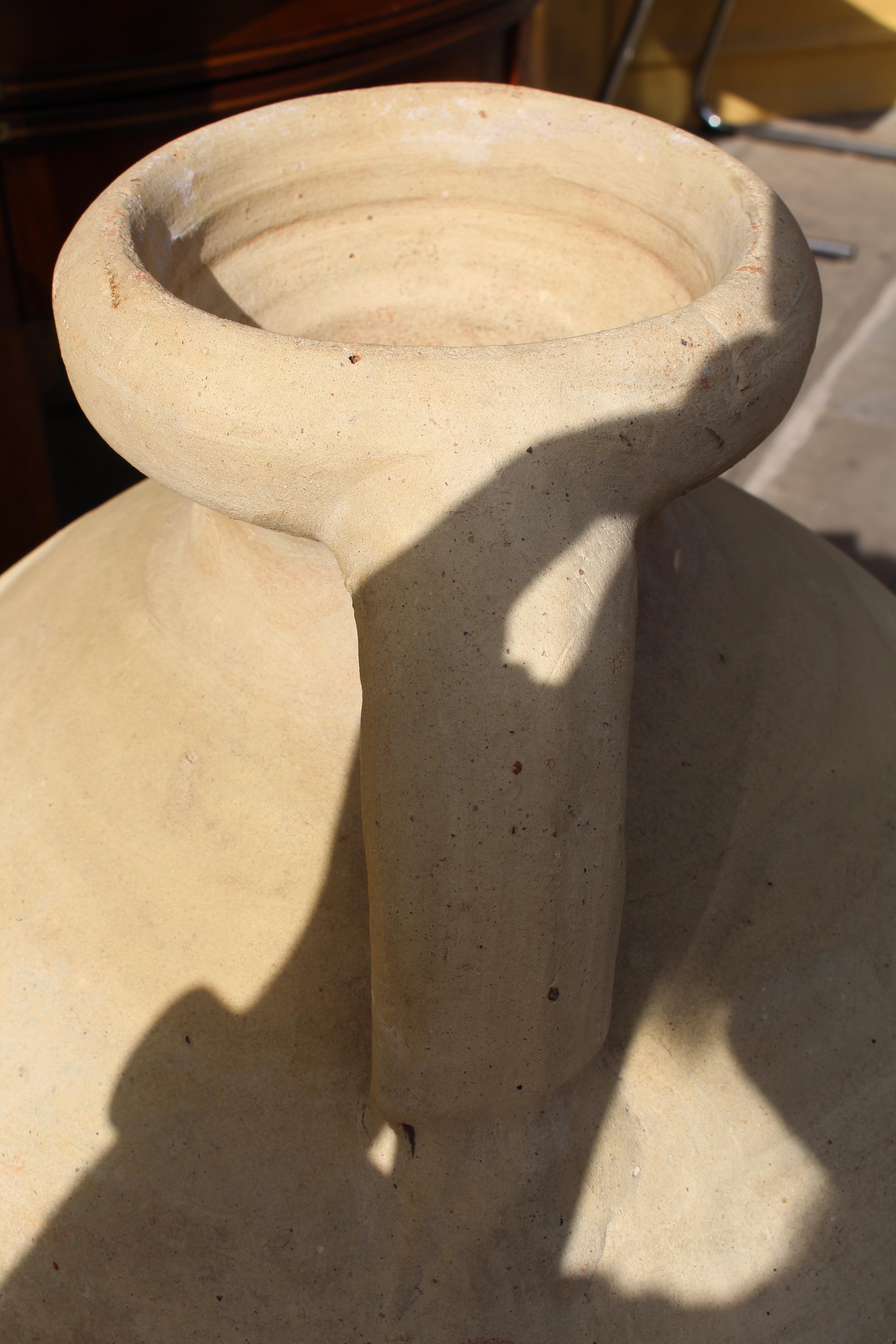 Italian Mediterranean Terracotta Garden Urn Vase Pot Amphora Olive Jar Hand Pair In Good Condition For Sale In Dorking, Surrey