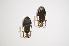 Paire d'appliques à deux bras en laiton et verre biseauté du milieu du siècle dernier