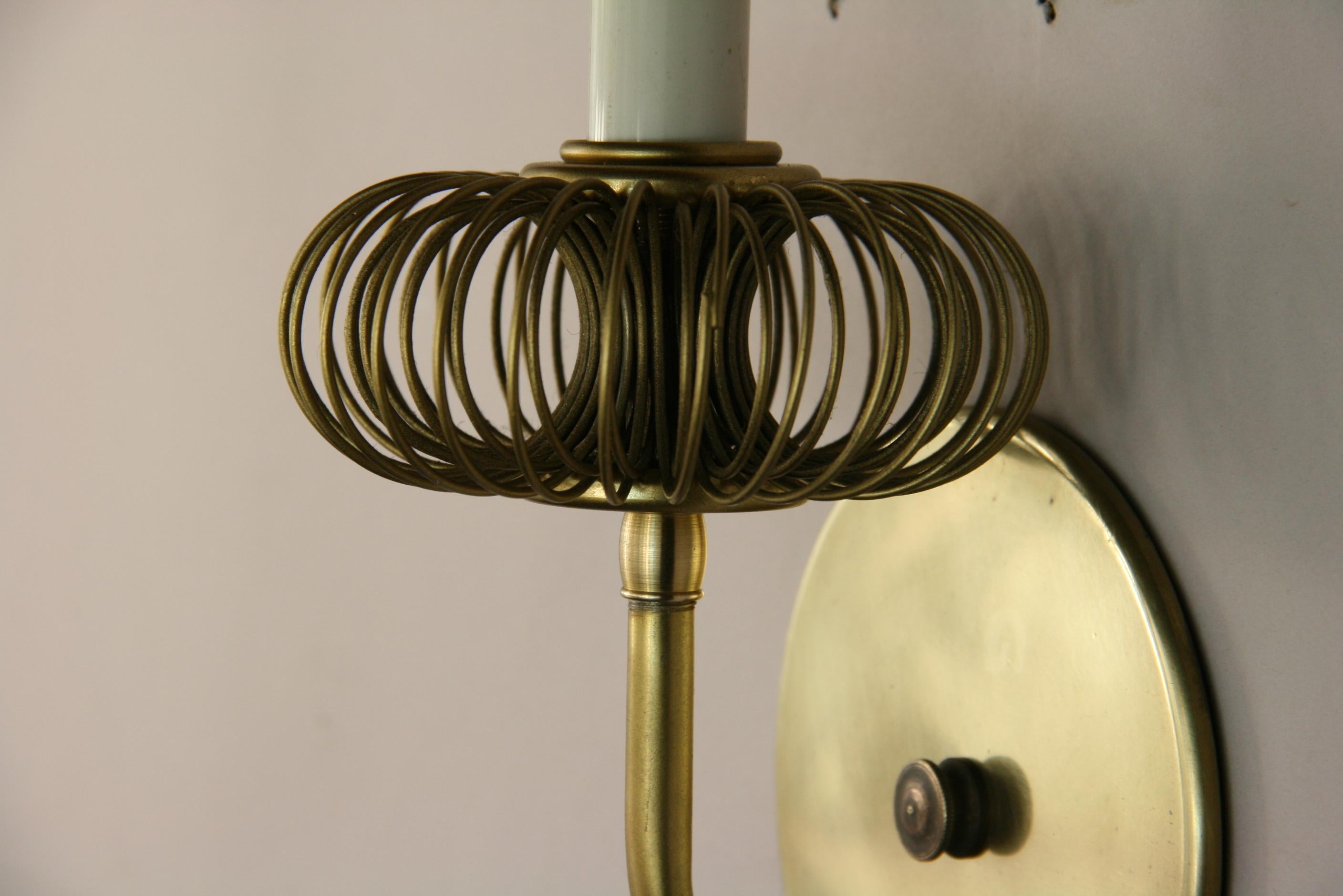 Mid-20th Century Pair of Italian Midcentury Brass Wire Sconces