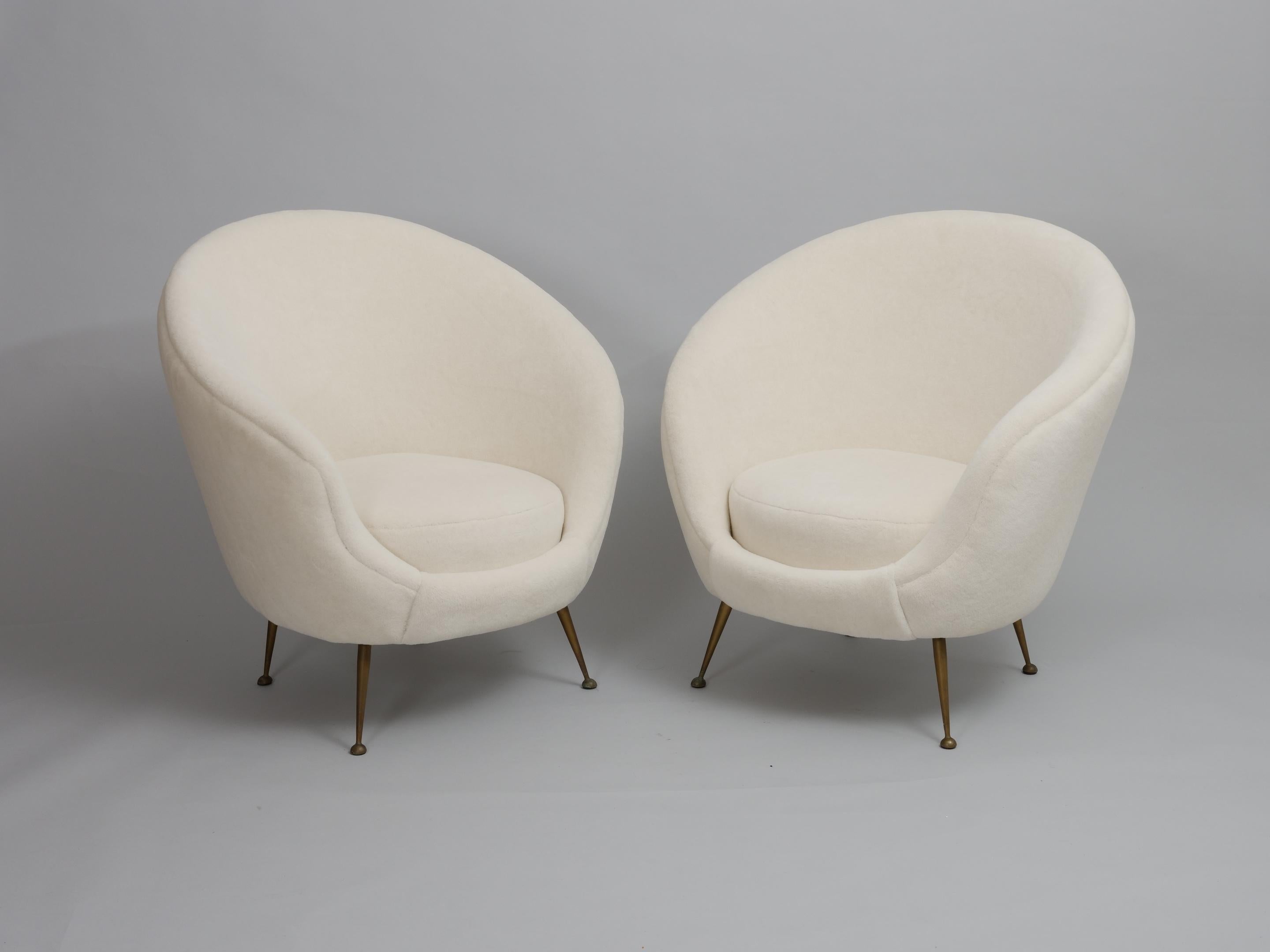 Pair Italian mid century egg shape chairs. Re upholstered in Alpaca wool velvet In Good Condition For Sale In London, GB