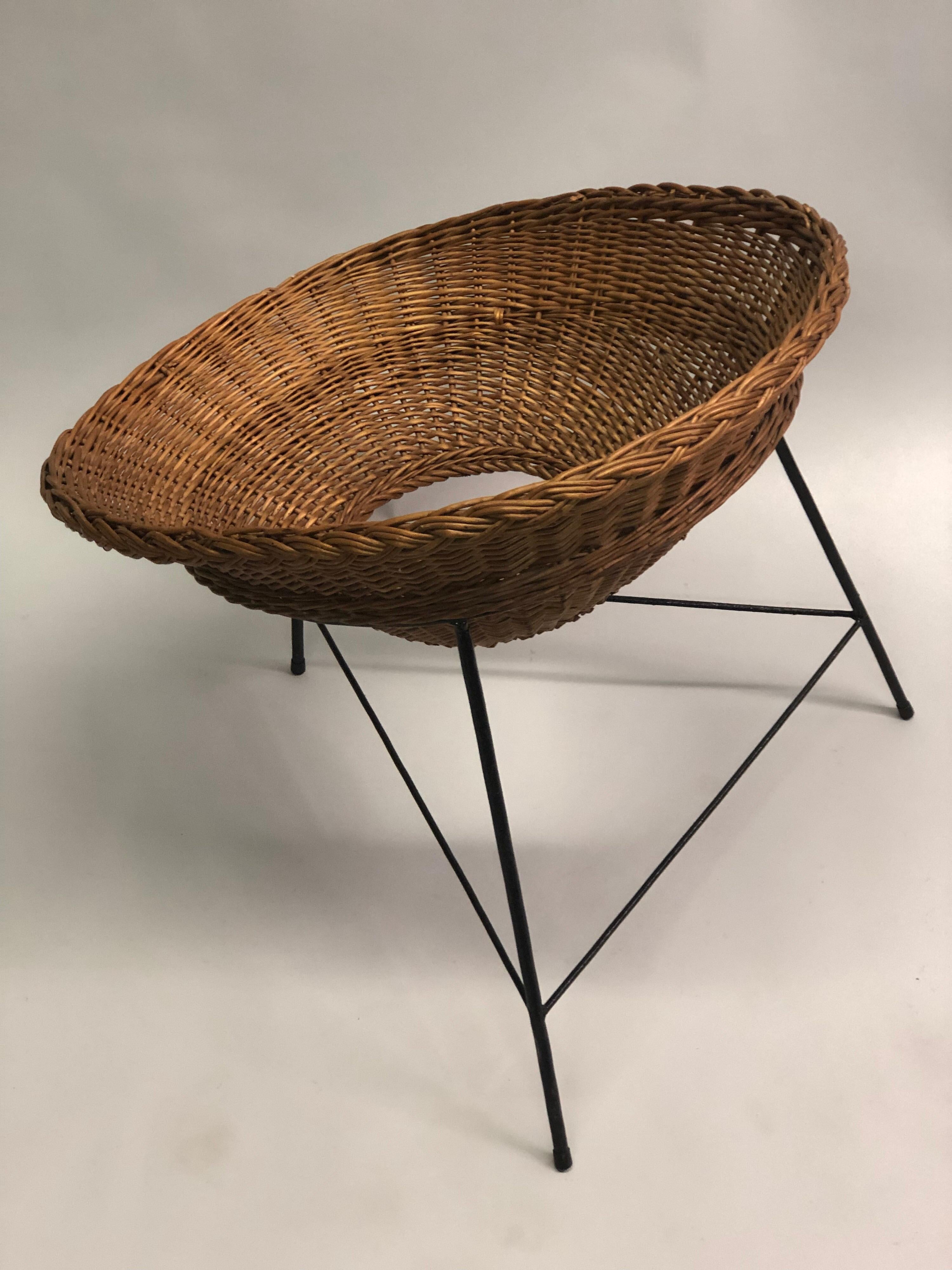 Italian Mid-century Iron and Rattan Lounge Chairs Augusto Bozzi Attributed, Pair For Sale 5