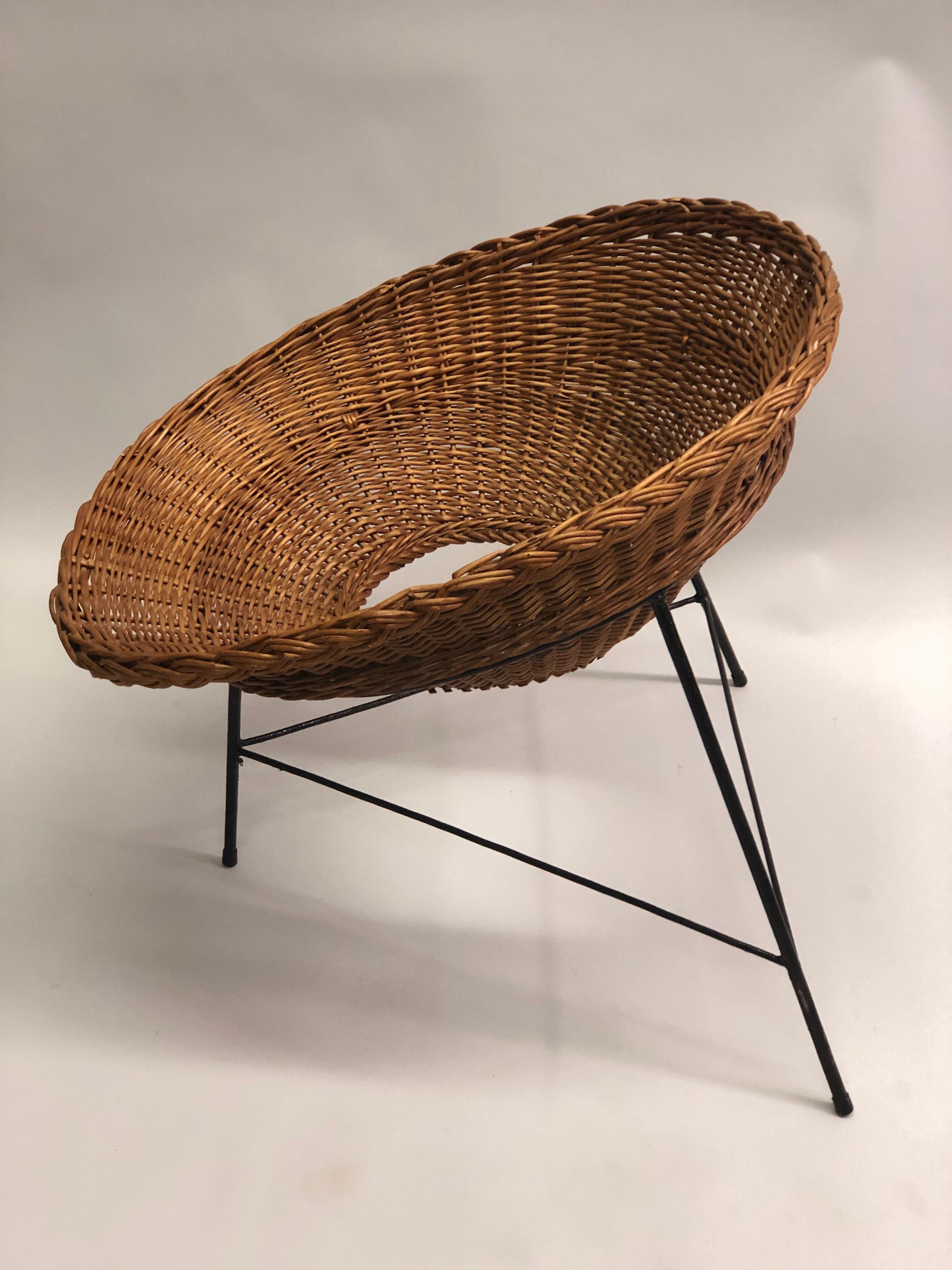 Italian Mid-century Iron and Rattan Lounge Chairs Augusto Bozzi Attributed, Pair For Sale 7