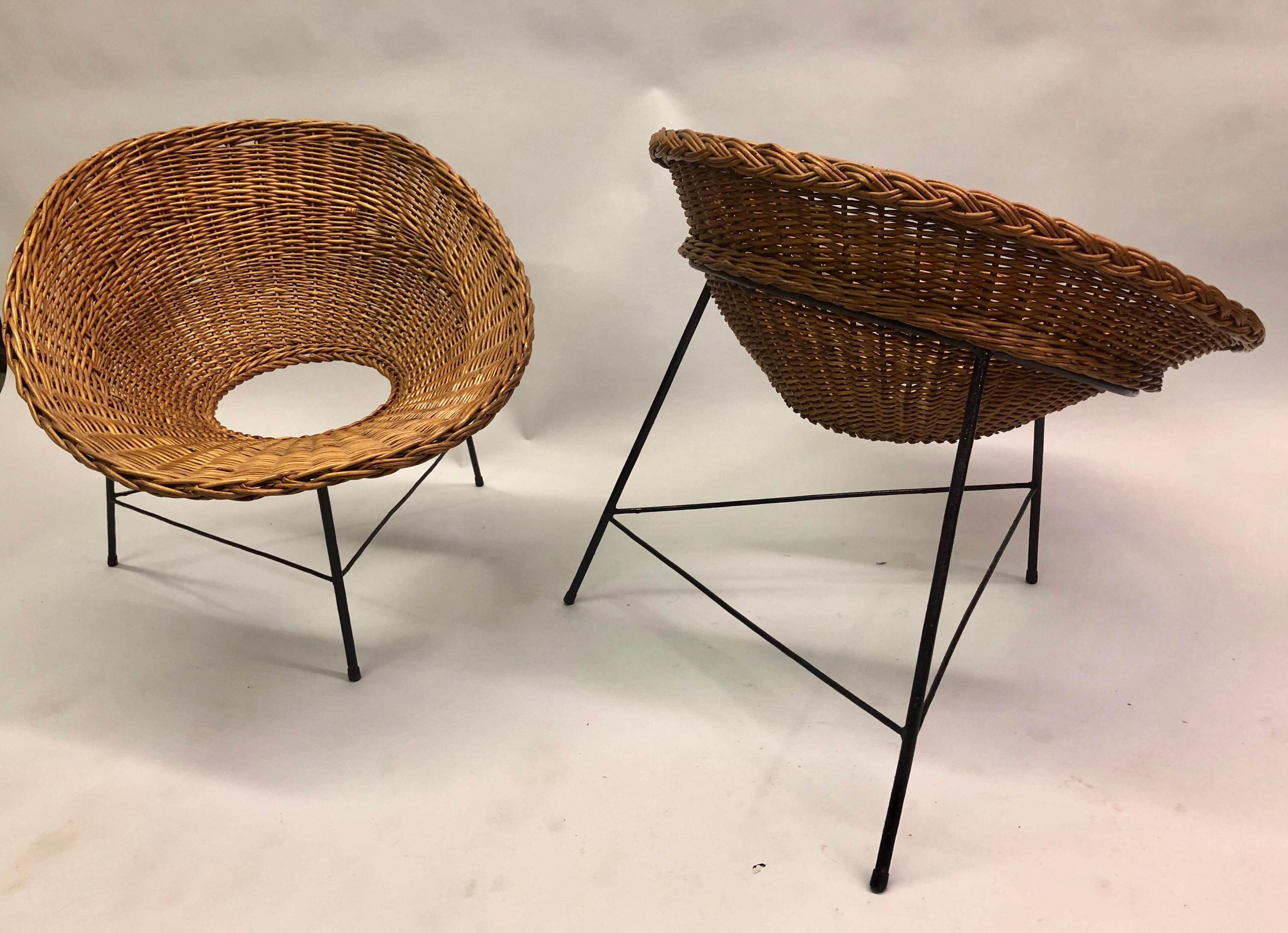 Hand-Crafted Italian Mid-century Iron and Rattan Lounge Chairs Augusto Bozzi Attributed, Pair For Sale