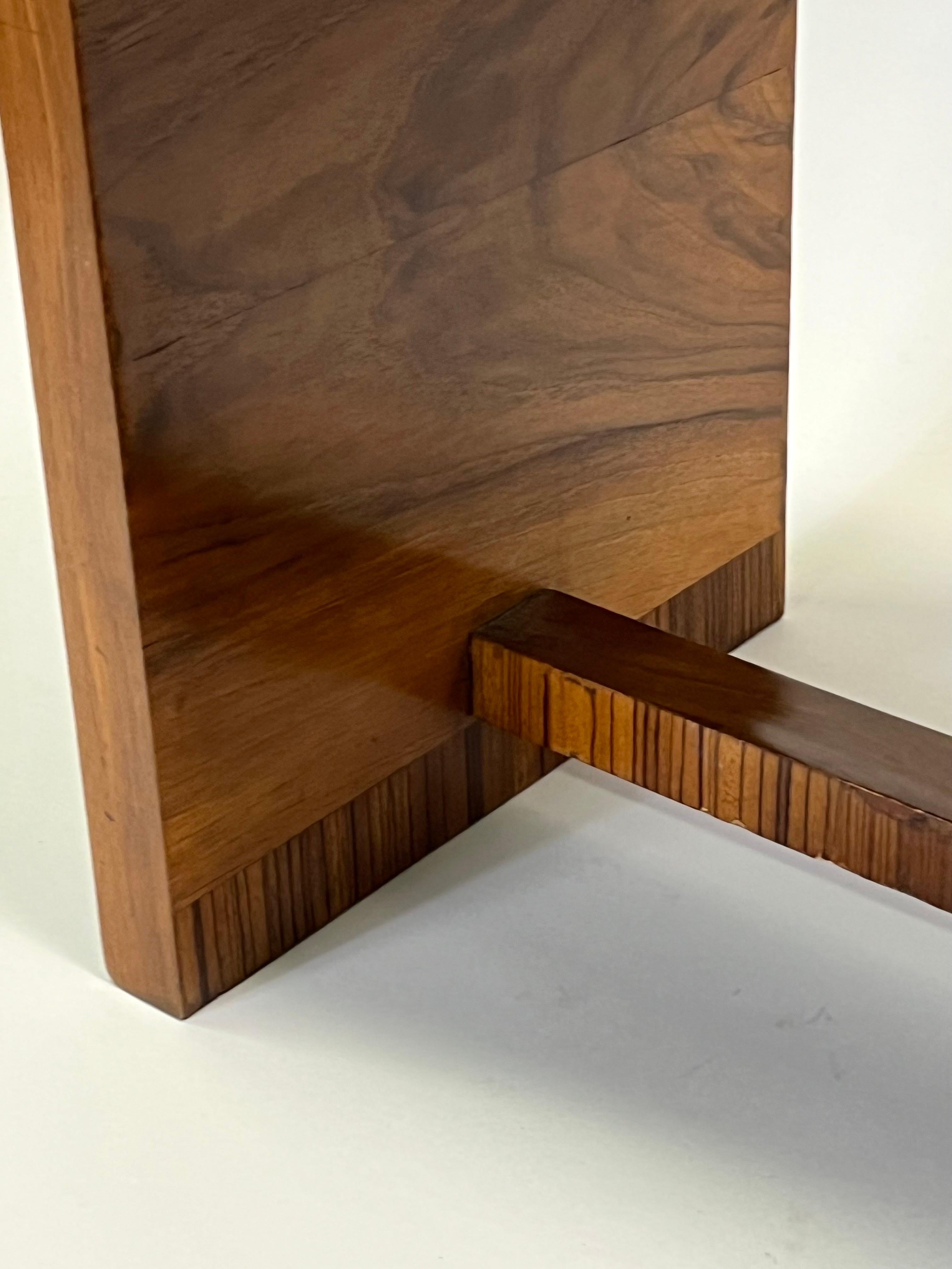 Coppia di panche / tavolini in legno di olmo della metà del secolo scorso, stile Jean-Michel Frank in vendita 5