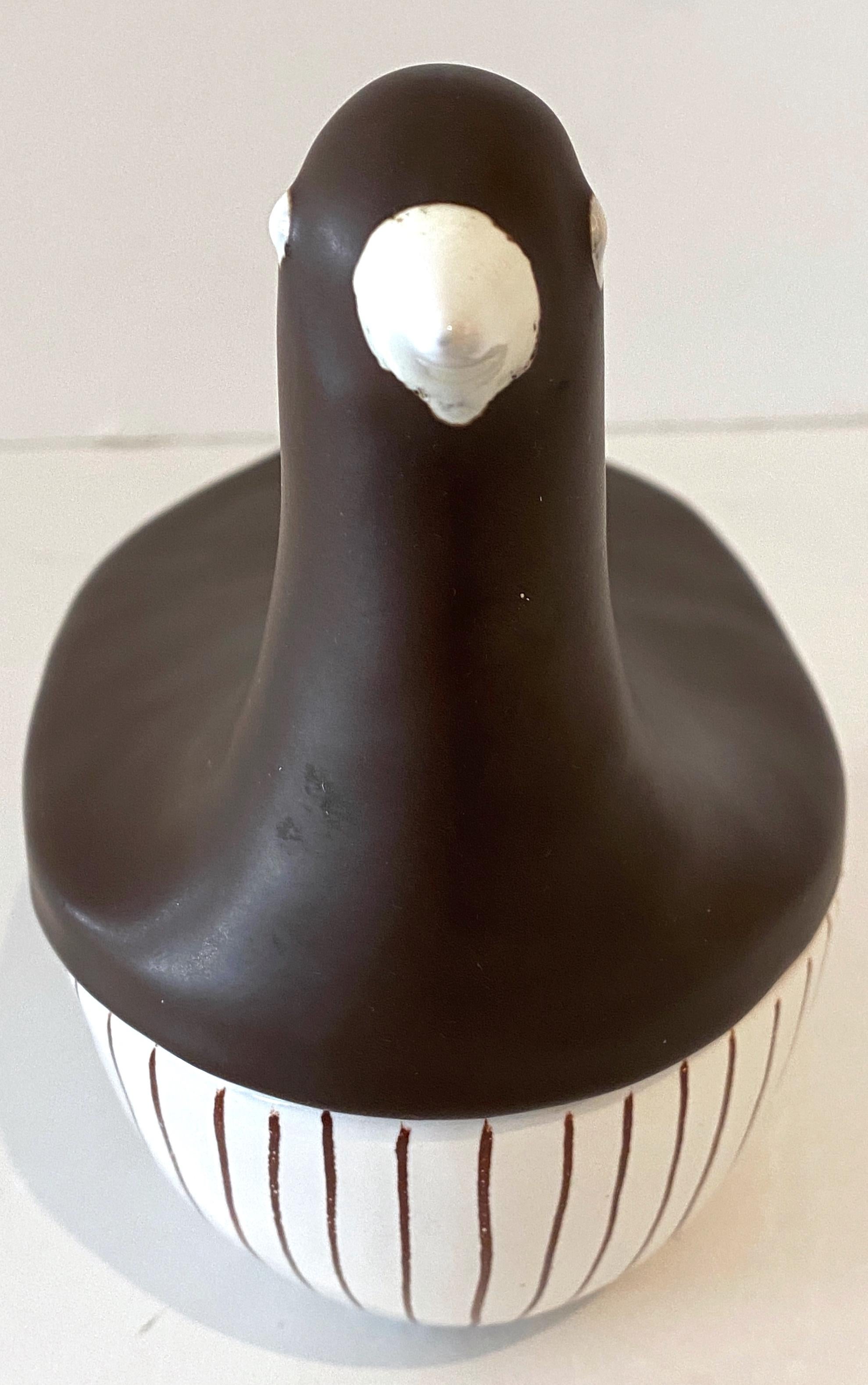 Pareja de cajas de palomas figuradas de porcelana italiana de mediados de siglo, hacia 1960 en venta 1