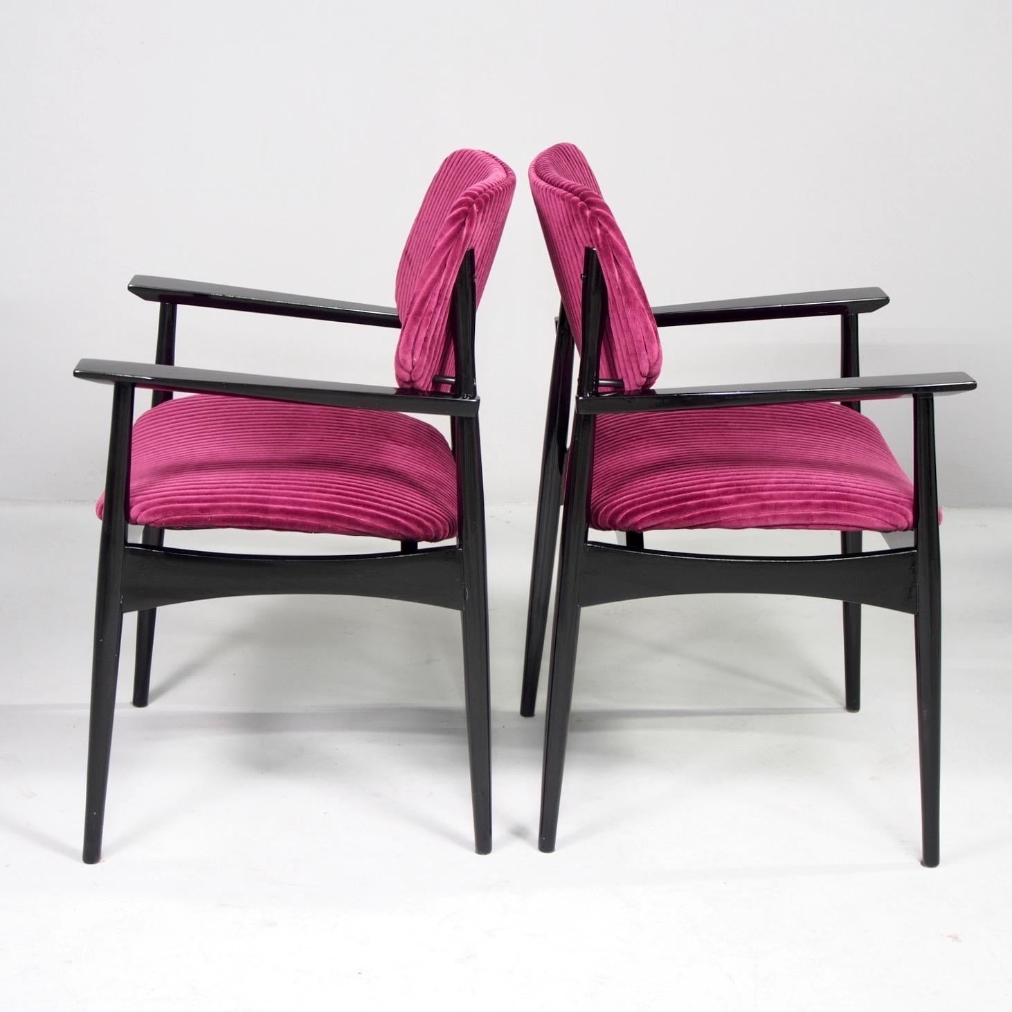 Pair of Italian Midcentury Side Chairs with New Ribbed Velvet Upholstery For Sale 6