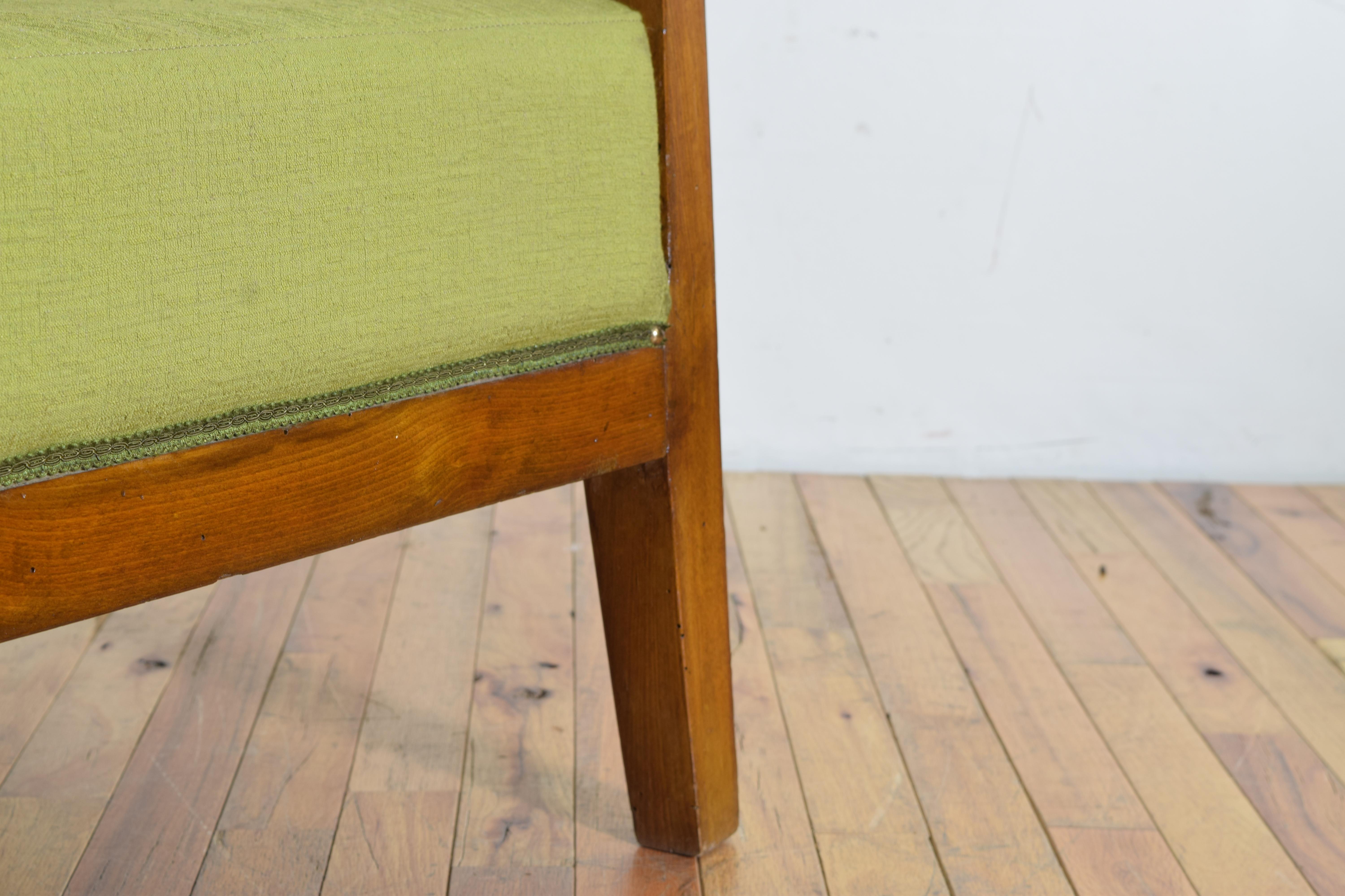 Paire de fauteuils italiens du milieu du siècle dernier en bois et tapissés, vers 1950 en vente 5