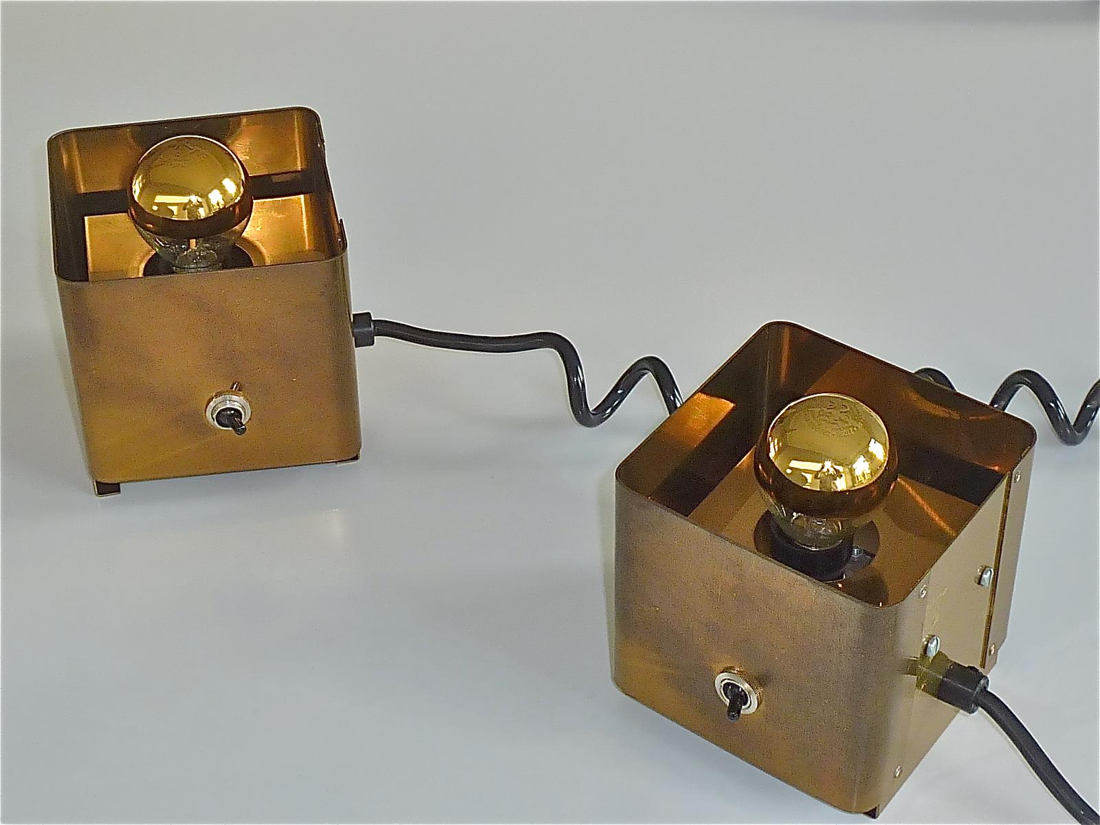 Pair Italian Midcentury Brass Cube Table Lamps Sarfatti Sciolari Style 1960s 70s For Sale 7