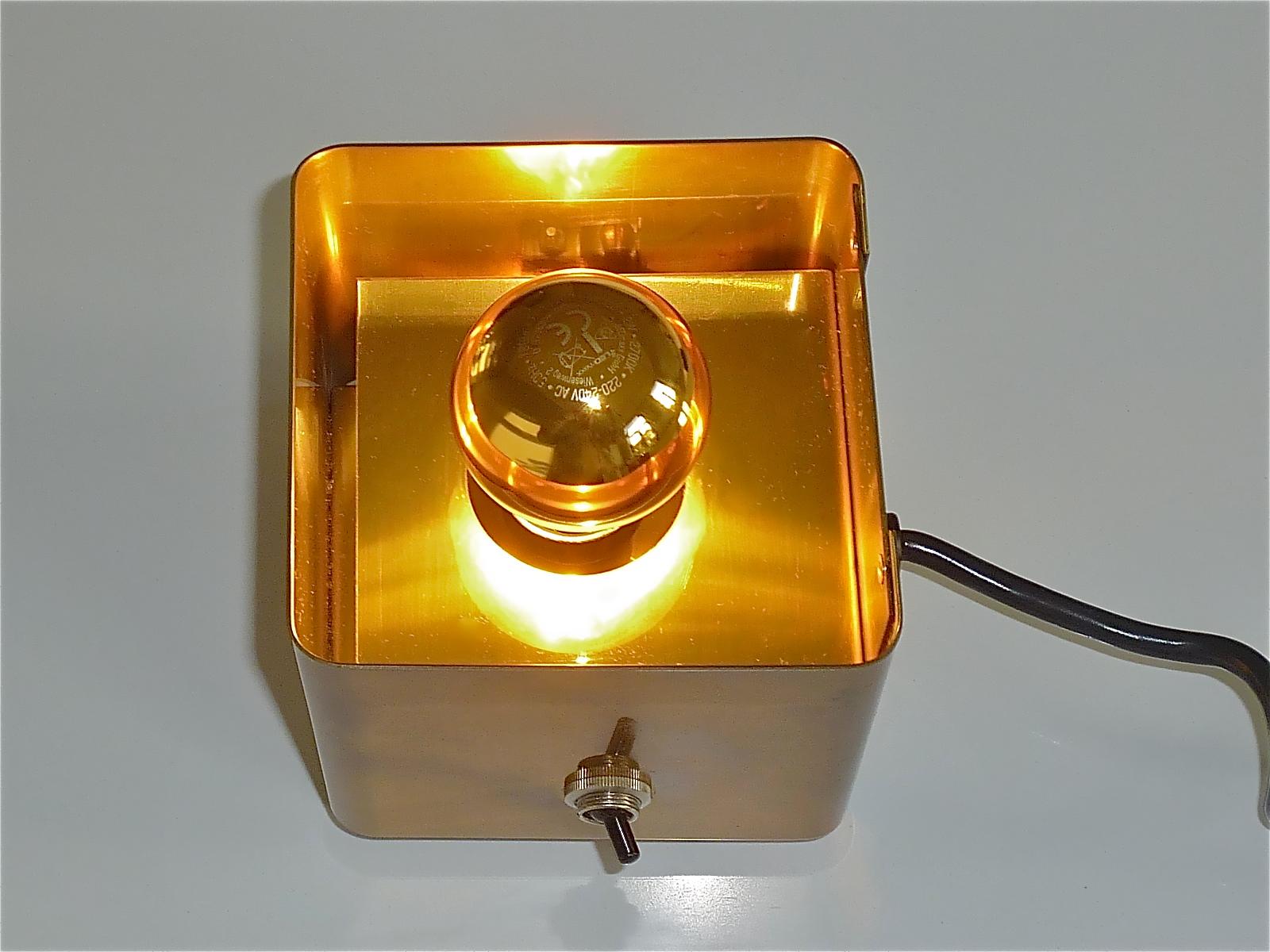 Mid-20th Century Pair Italian Midcentury Brass Cube Table Lamps Sarfatti Sciolari Style 1960s 70s For Sale