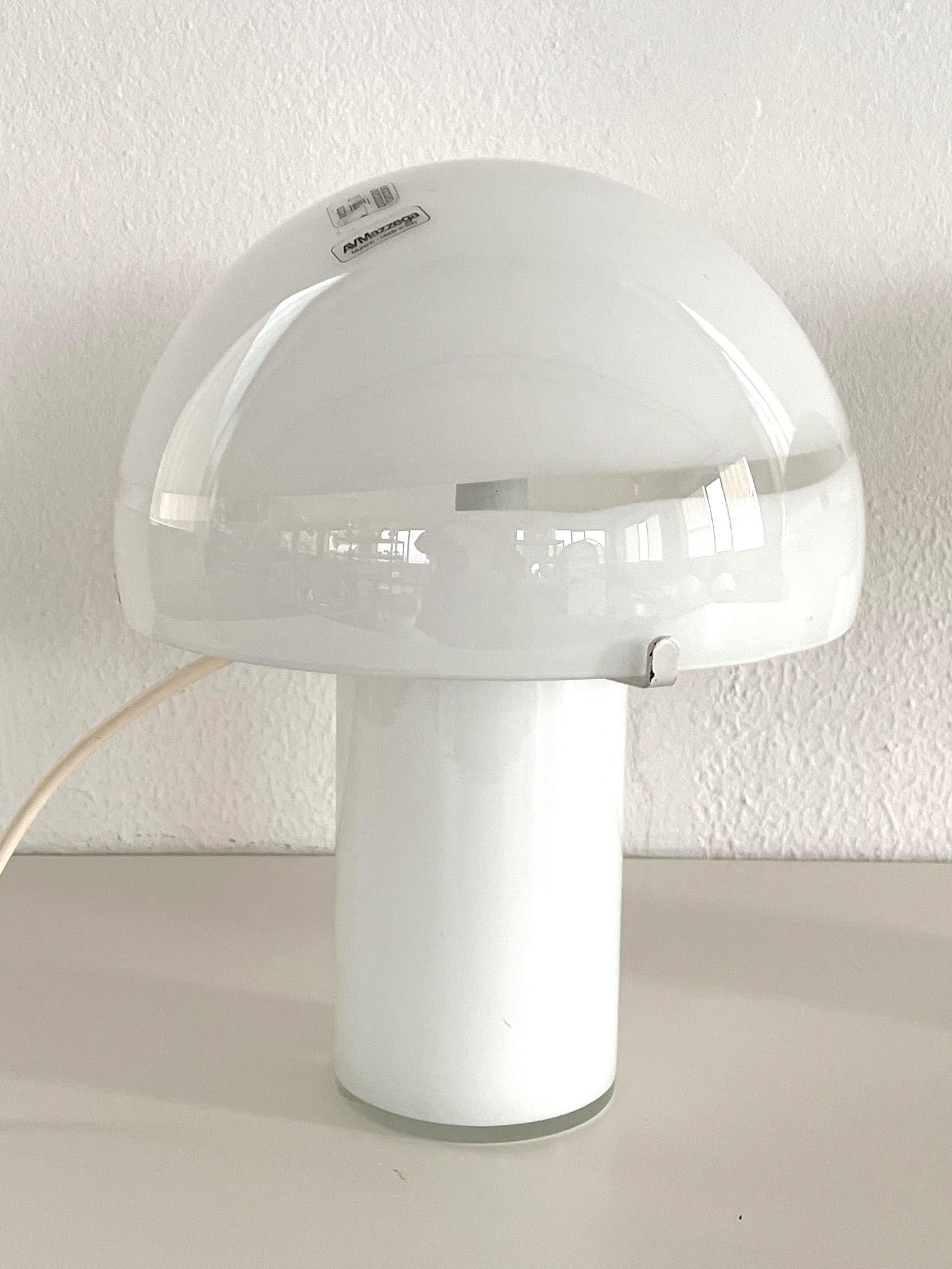 Late 20th Century Pair Italian Midcentury Mazzega Mushroom Table lamps in White Murano Glass For Sale