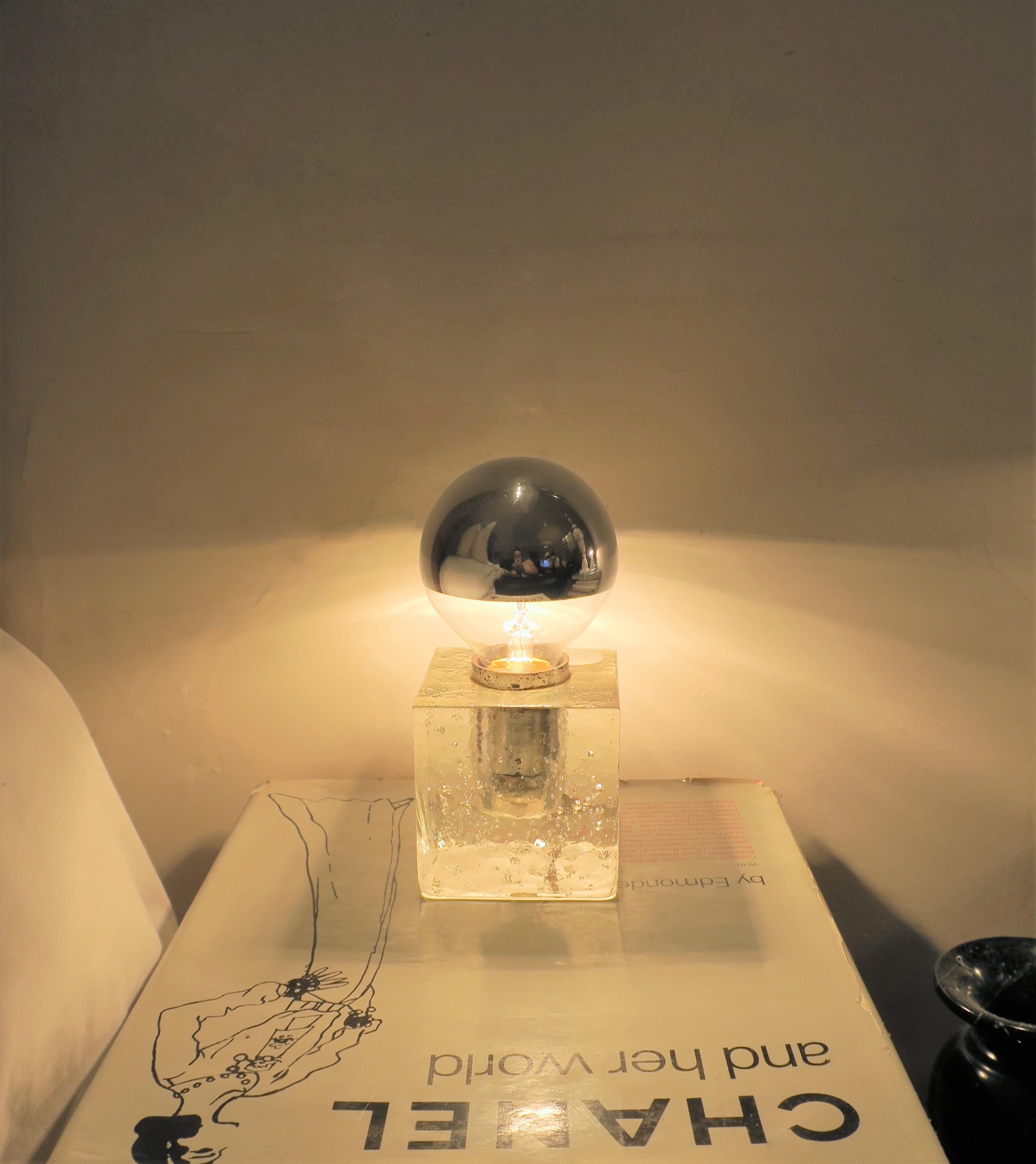 Paire de lampes de table italiennes en verre d'art transparent en forme de glaçon par Poliarte, vers 1970 en vente 6