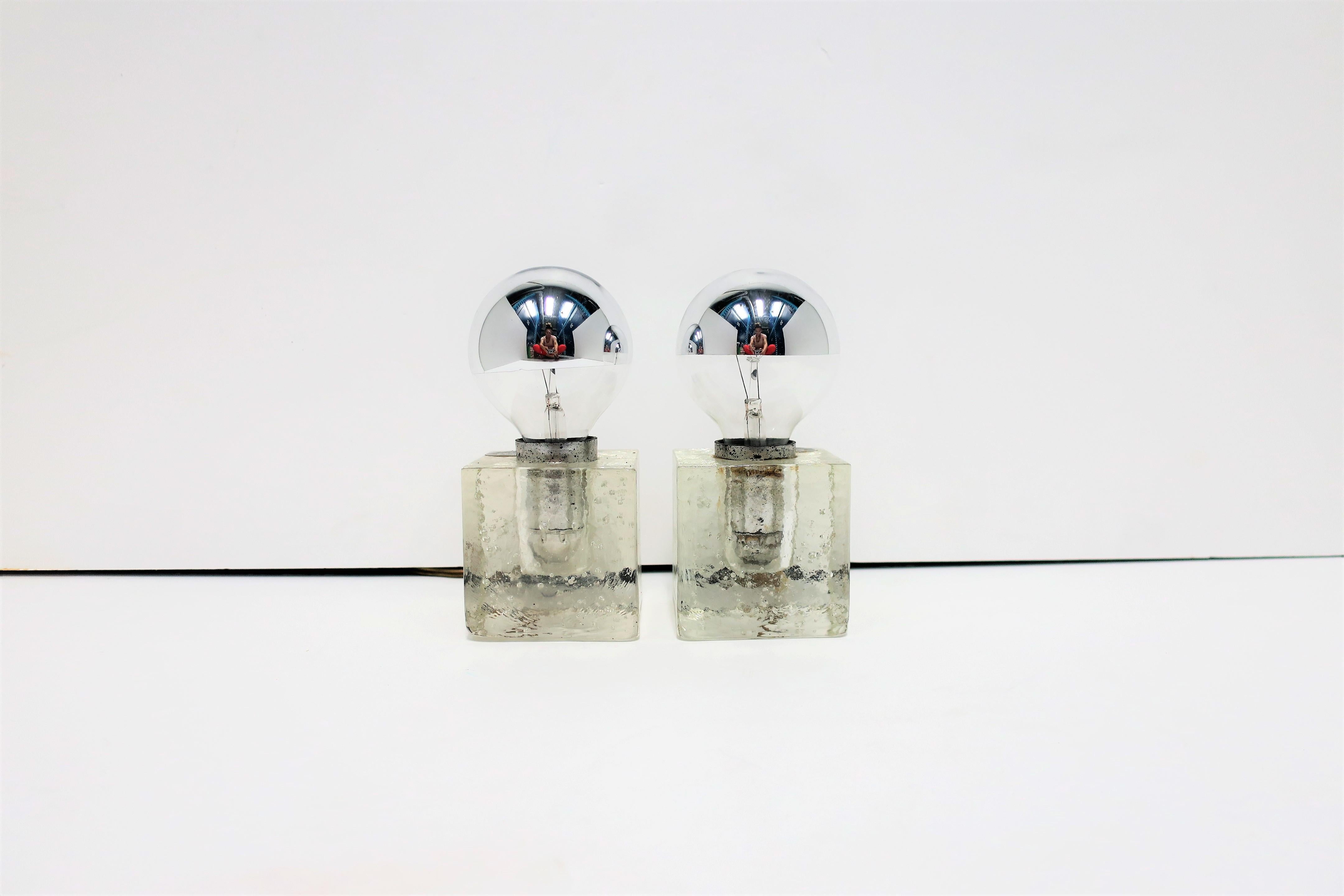 Italian Ice Cube Clear Art Glass Table Lamps by Poliarte Pair, circa 1970s For Sale 12