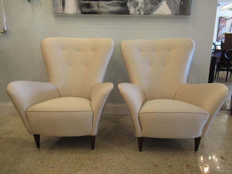 Pair Italian Modern upholstered armchairs, Paolo Buffa, 1950's.
