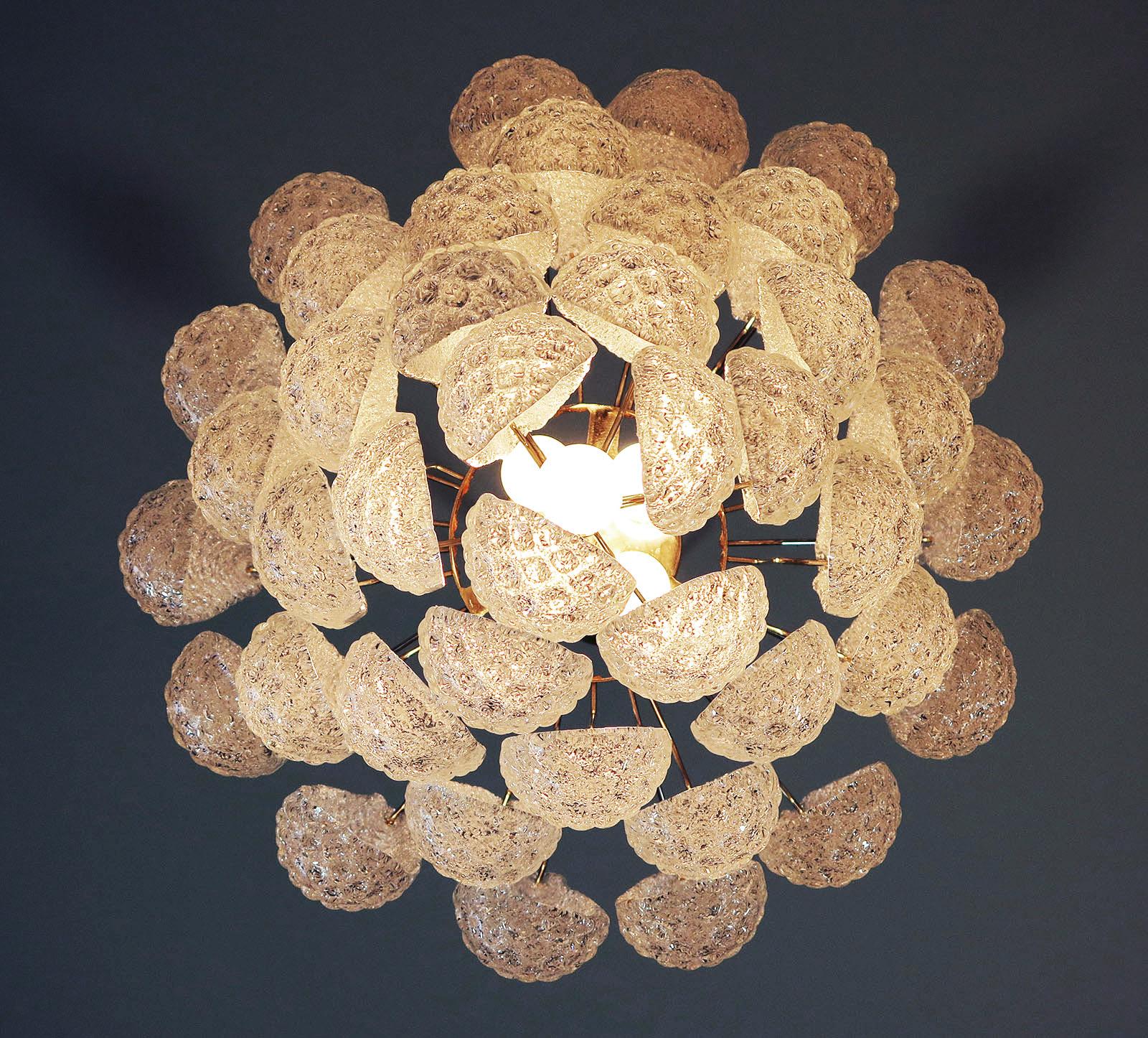Pair Italian Murano Chandeliers In Good Condition For Sale In Budapest, HU