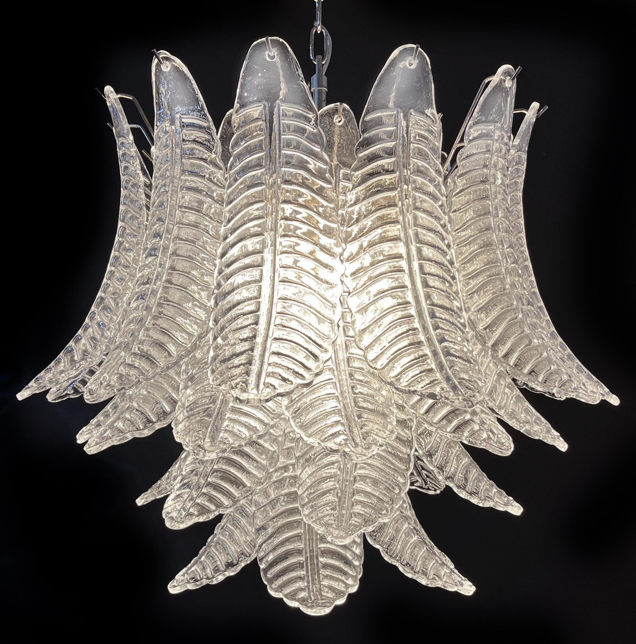 Pair Italian Murano Chandeliers In Good Condition For Sale In Budapest, HU