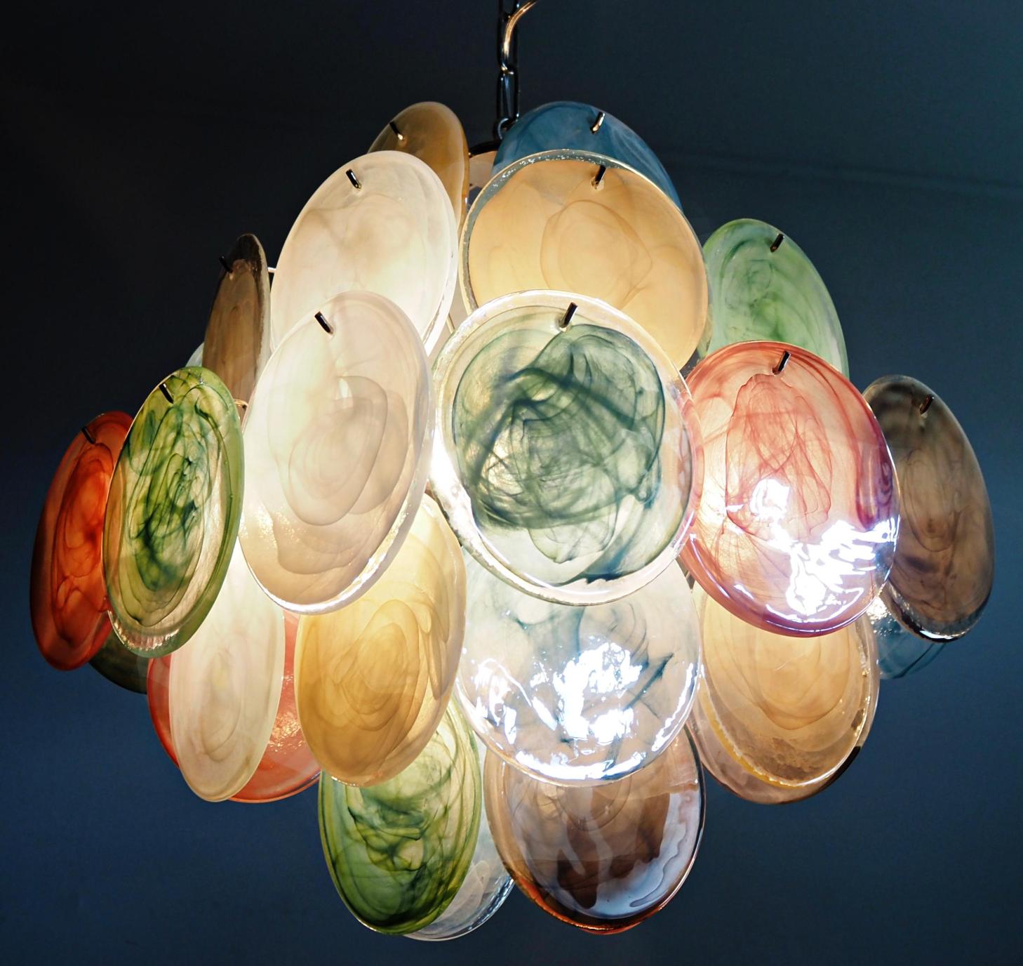 Paar italienische Murano-Scheiben-Kronleuchter im Angebot 11