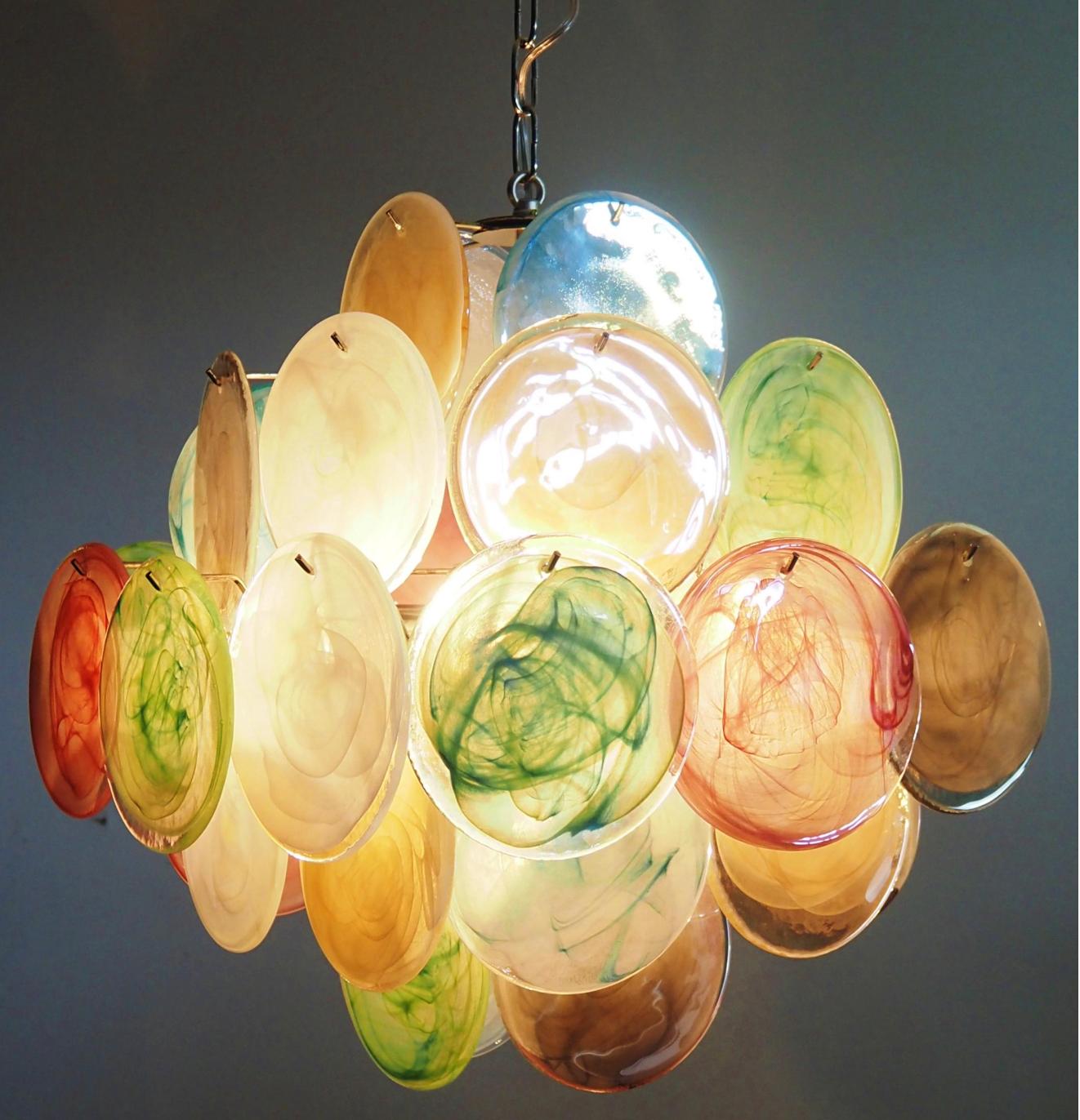 Paar italienische Murano-Scheiben-Kronleuchter im Angebot 2