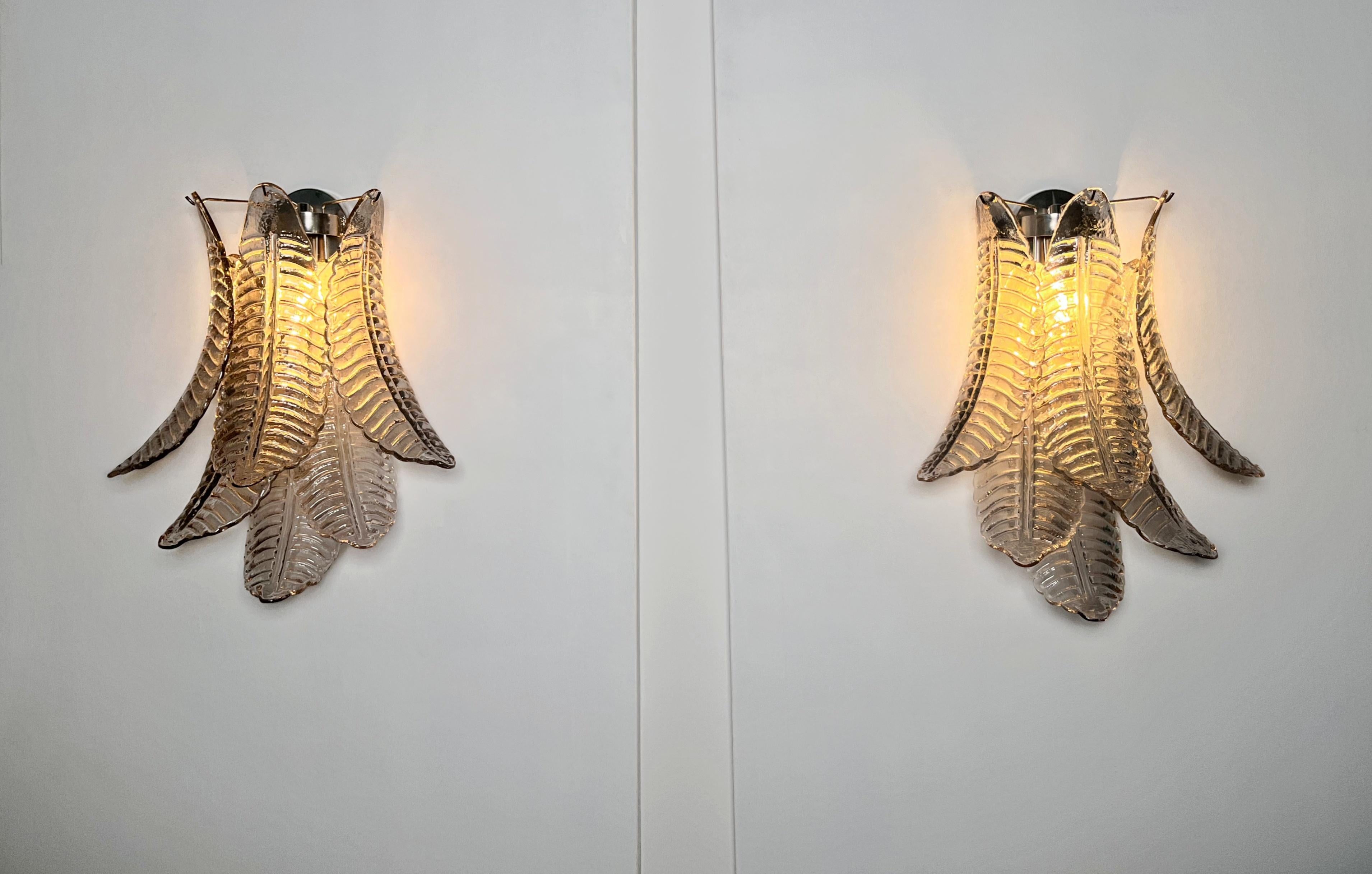 Pair Italian Murano Sconces In Good Condition For Sale In Budapest, HU