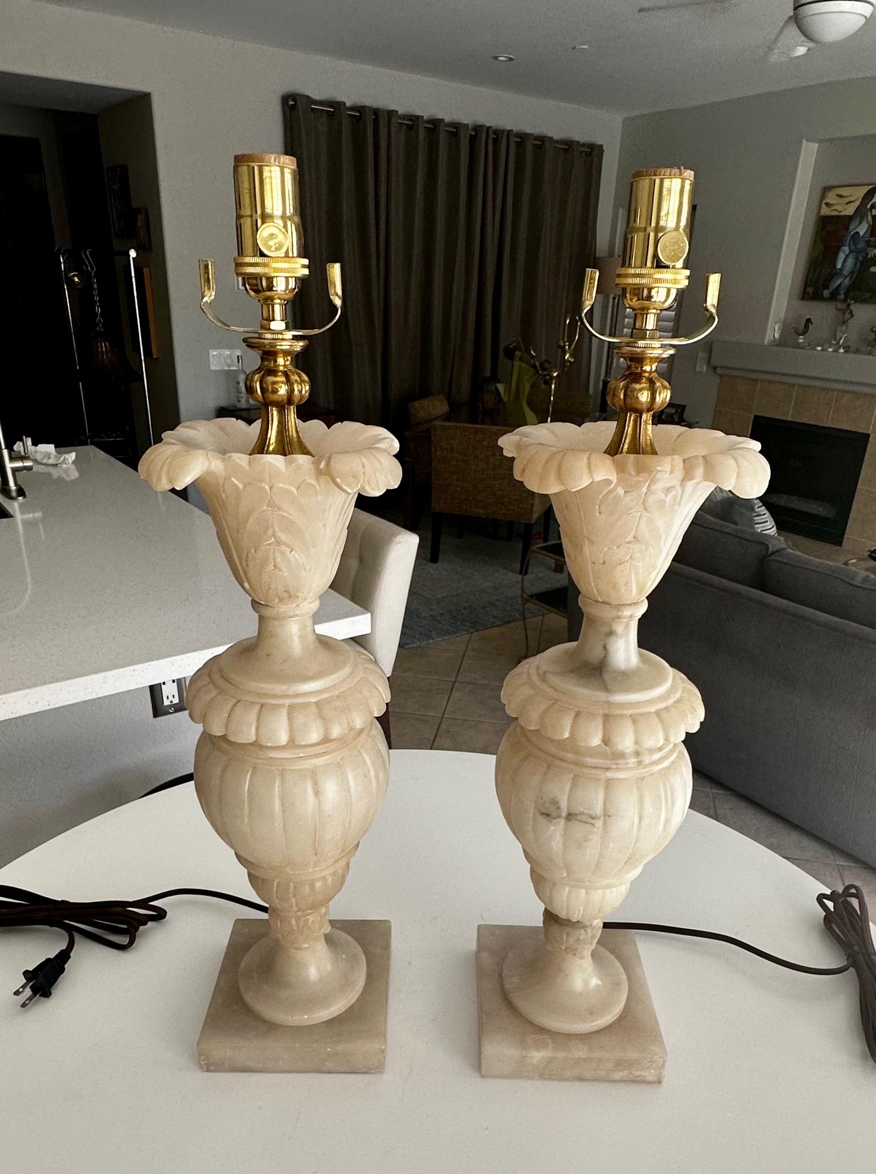 Mid-20th Century Pair Italian Neoclassic Acanthus Urn Alabaster Table Lamps