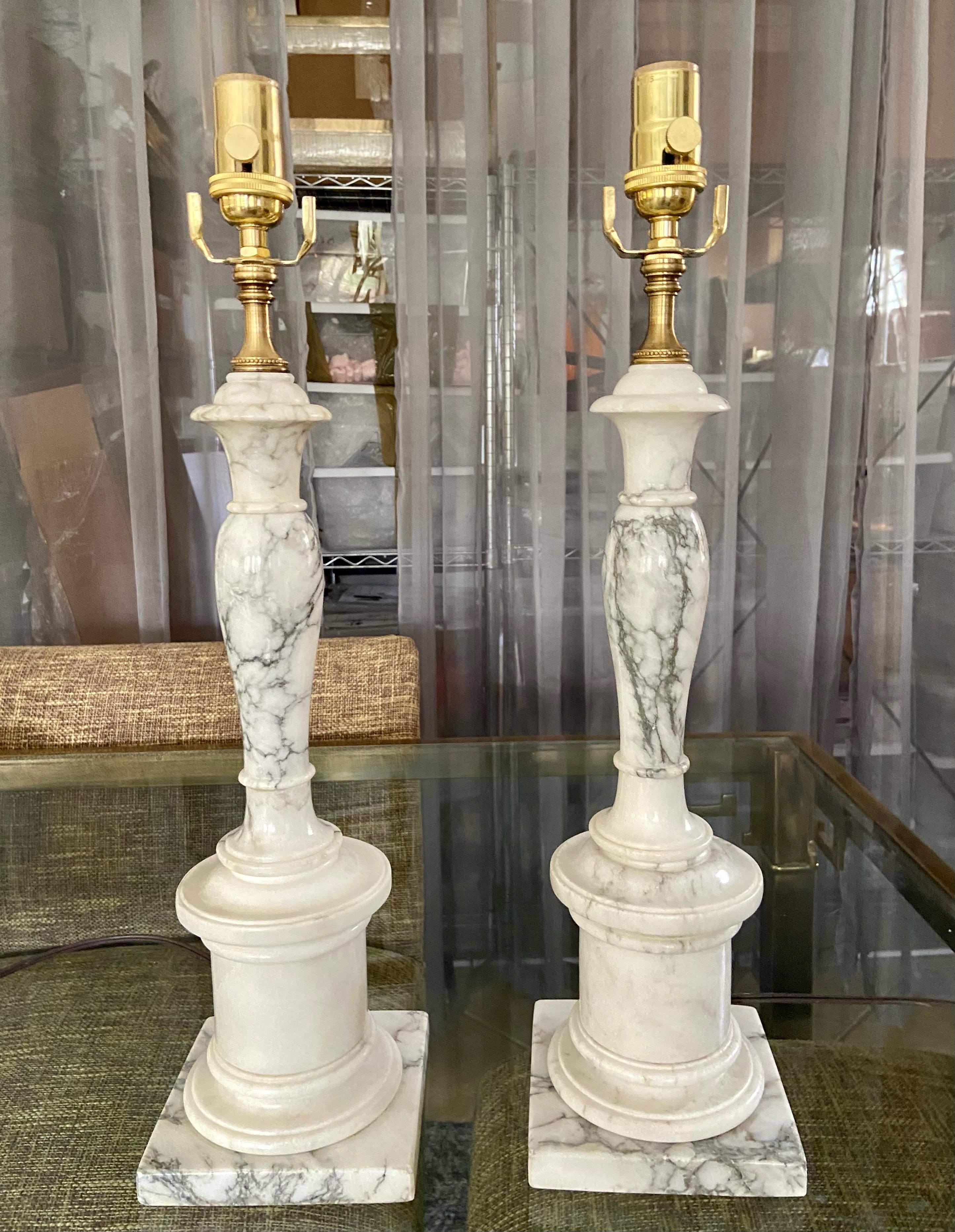 Pair of Italian Neoclassic Alabaster Table Lamps In Good Condition In Palm Springs, CA