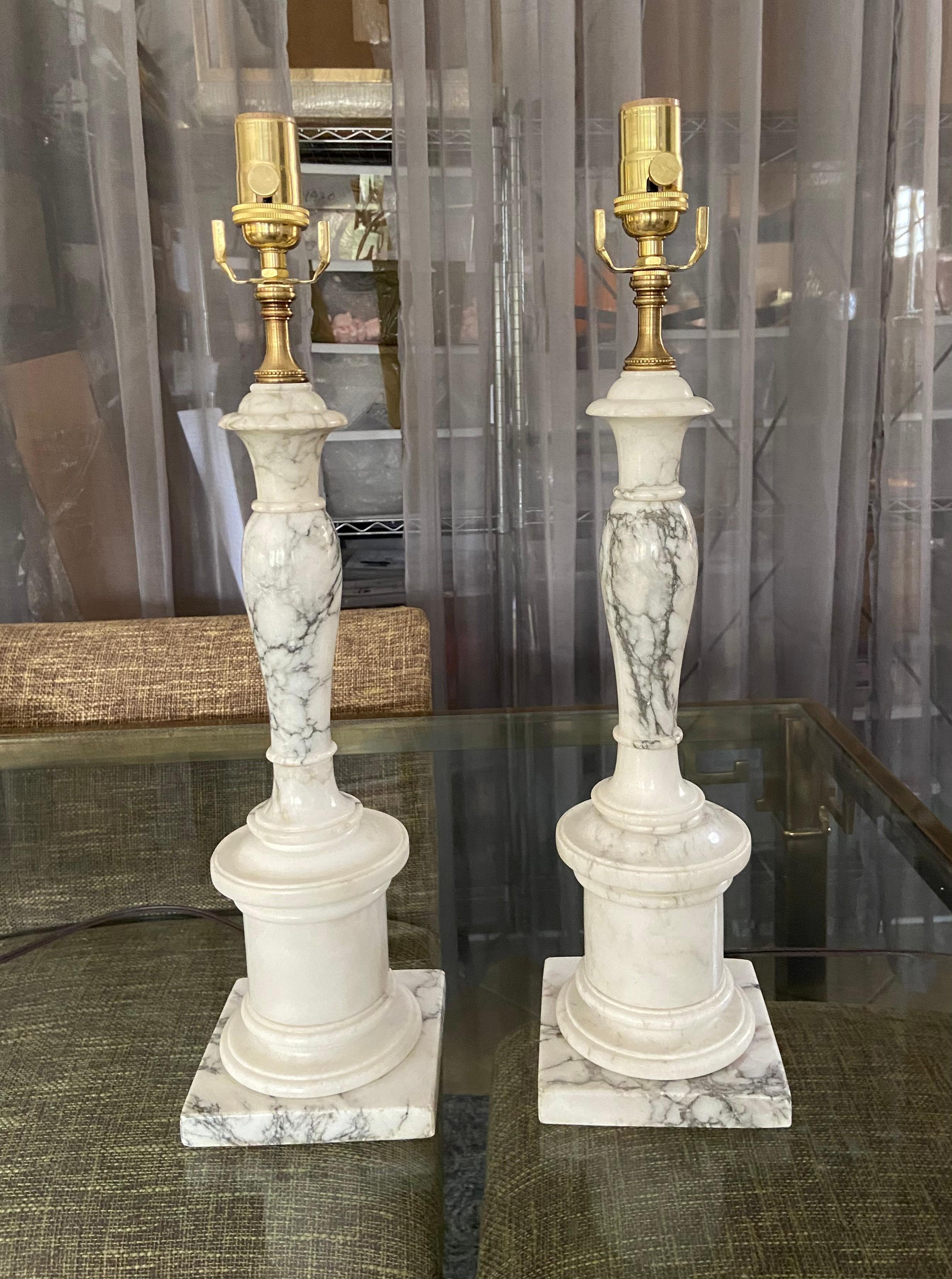 Mid-20th Century Pair of Italian Neoclassic Alabaster Table Lamps