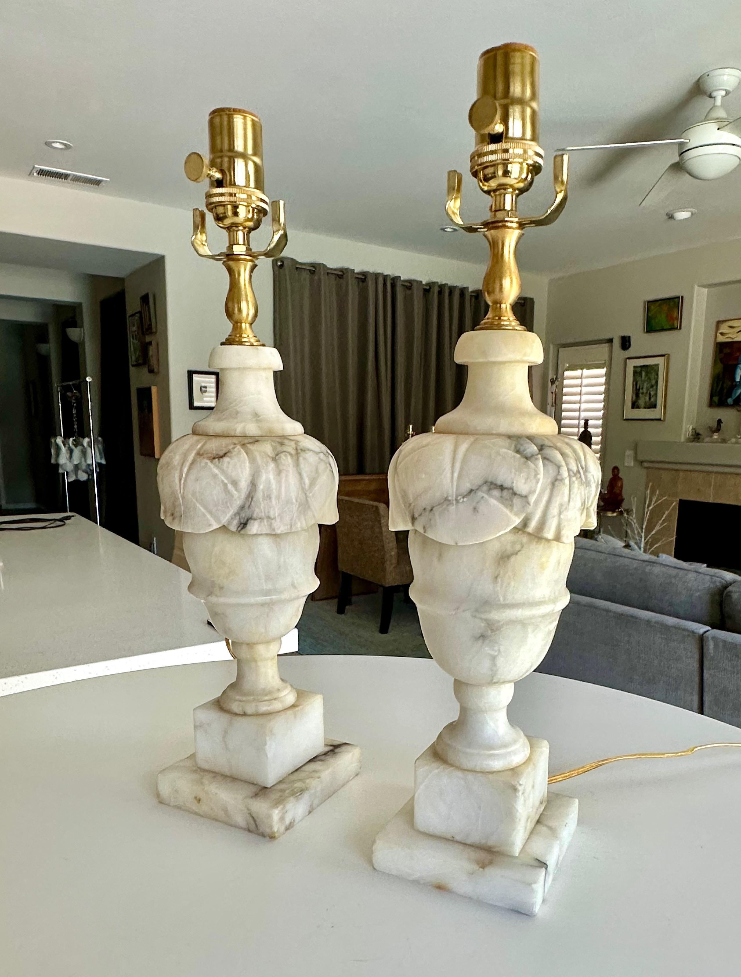 Classical Greek Pair Italian Neoclassic Urn Alabaster Table Lamps For Sale