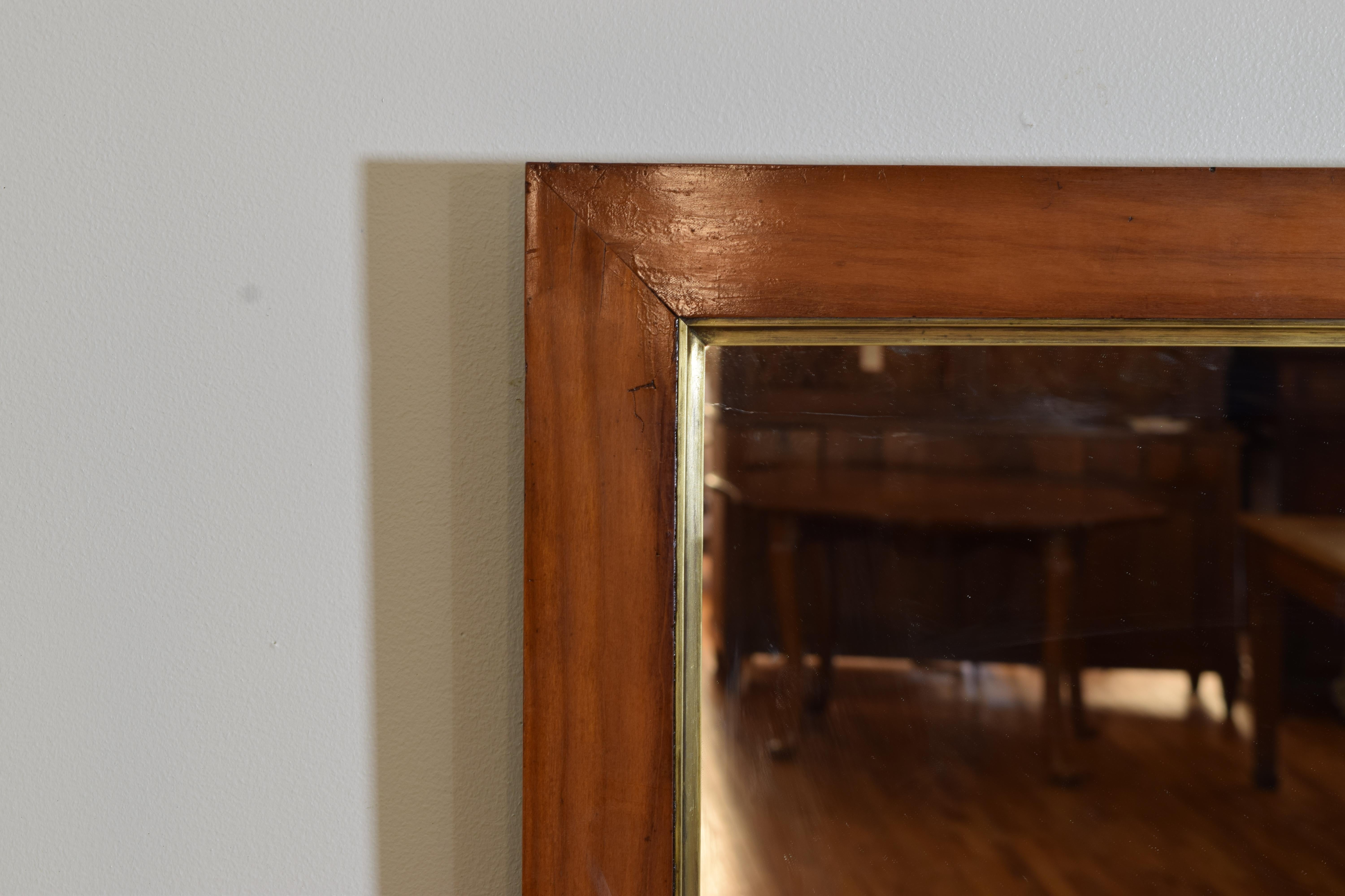 Paar italienische Spiegel aus Nussbaum und Messing im neoklassischen Stil, 1. Quartal 19. im Zustand „Gut“ im Angebot in Atlanta, GA