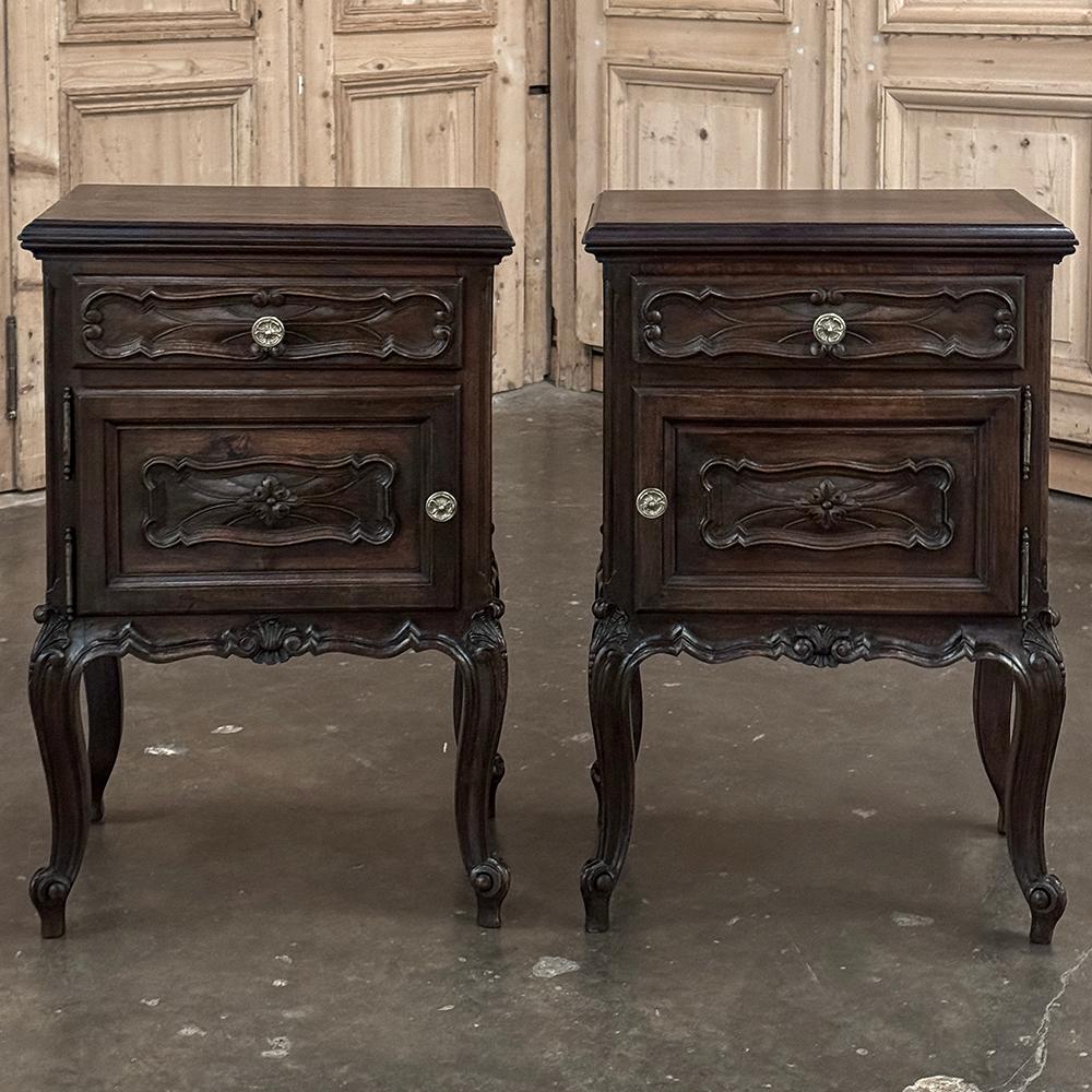 Rococo Revival Pair Italian Piemontese Walnut Nightstands ~ End Tables For Sale
