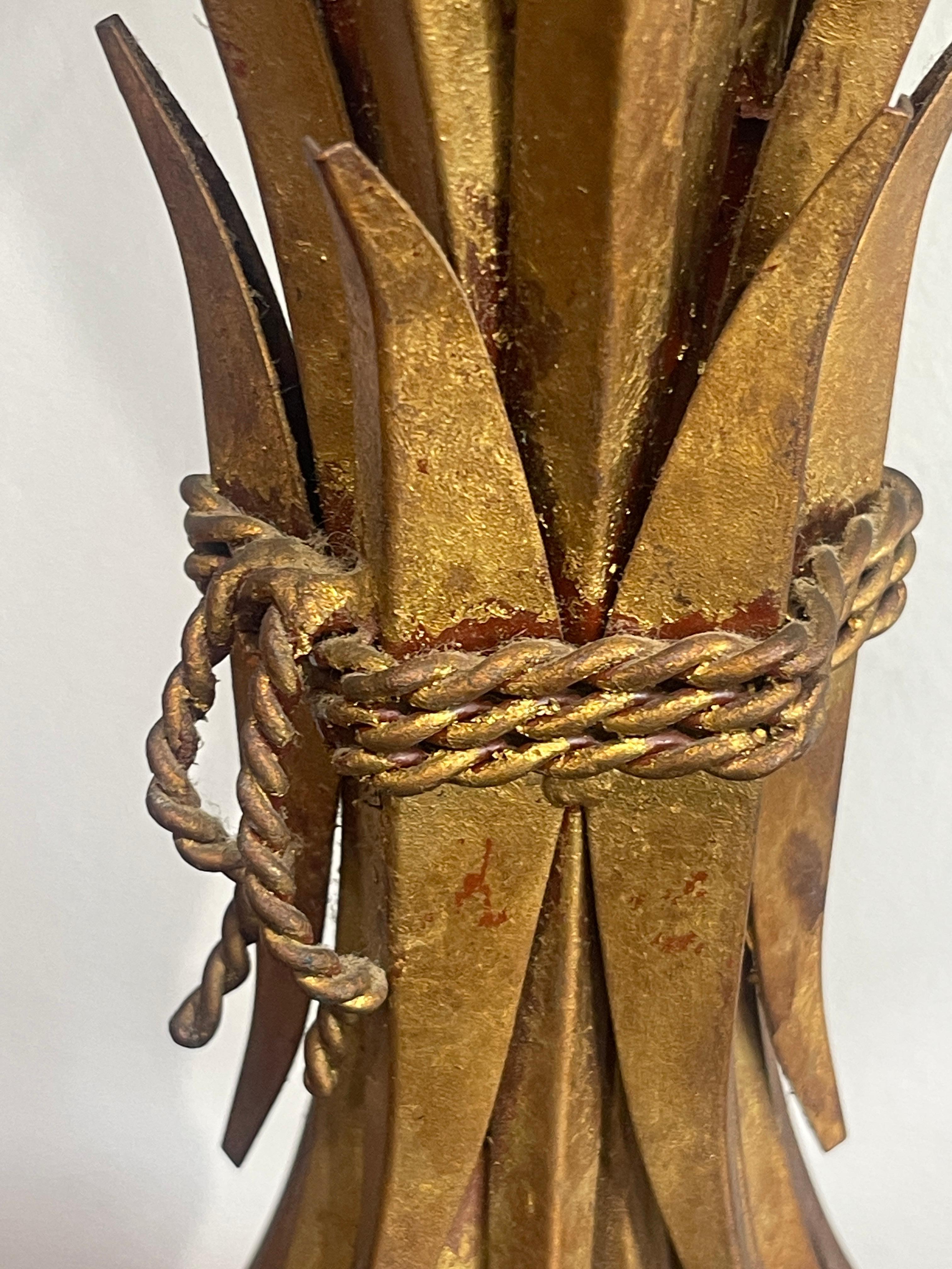 Paire de lampes de table italiennes en forme de gerbe de blé, dorées, années 1960 en vente 5