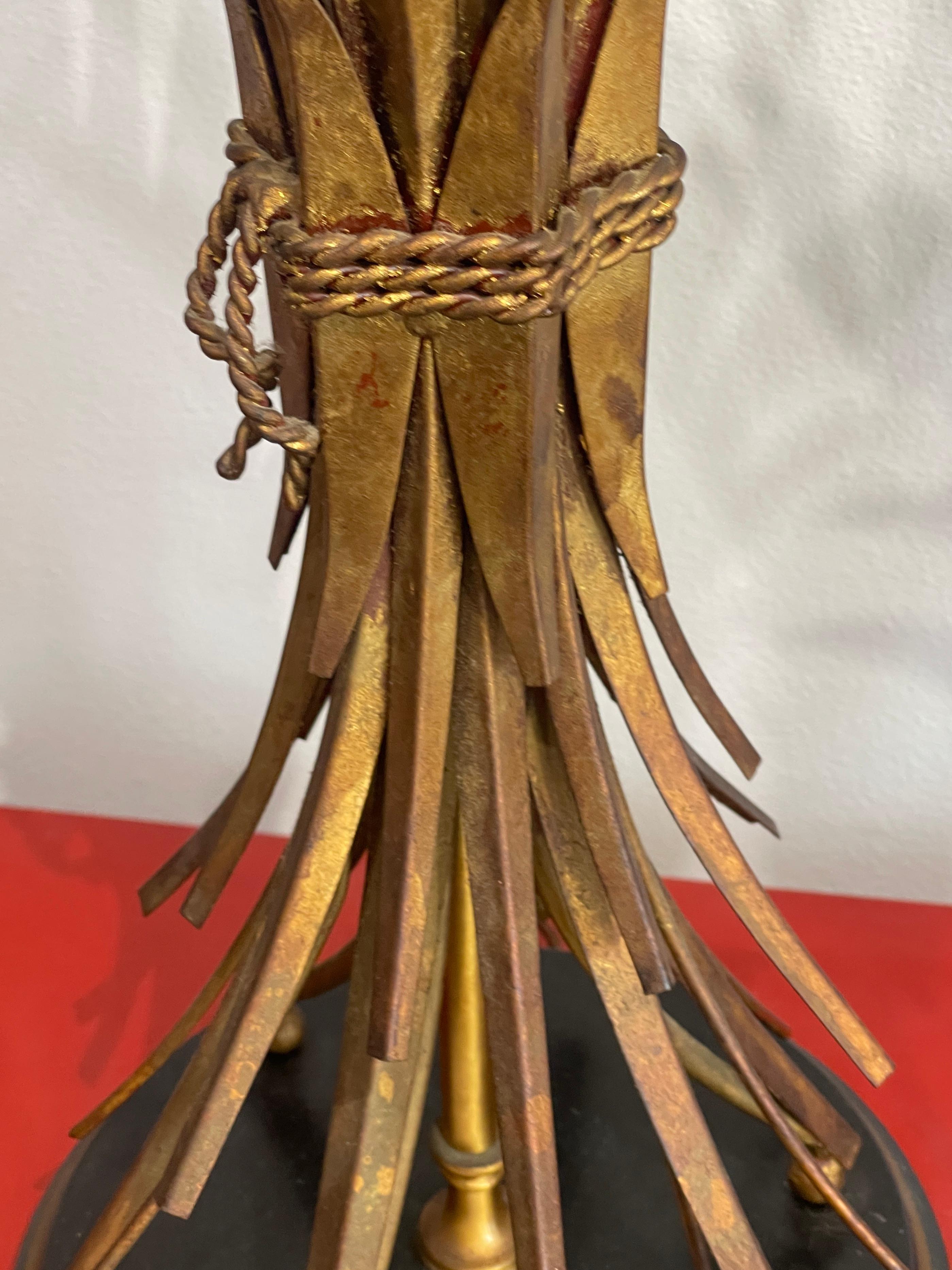 Paire de lampes de table italiennes en forme de gerbe de blé, dorées, années 1960 en vente 1