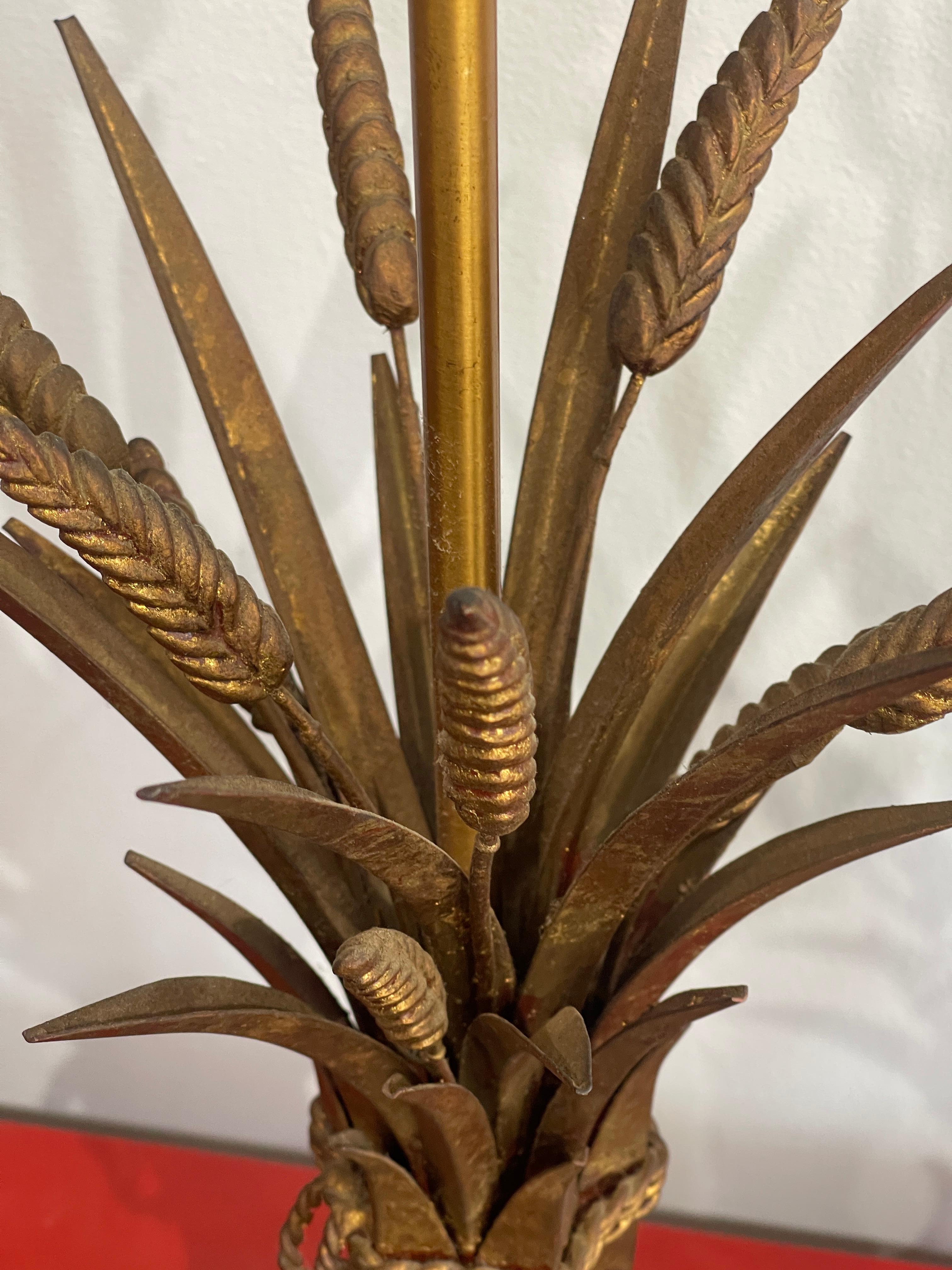 Paire de lampes de table italiennes en forme de gerbe de blé, dorées, années 1960 en vente 2