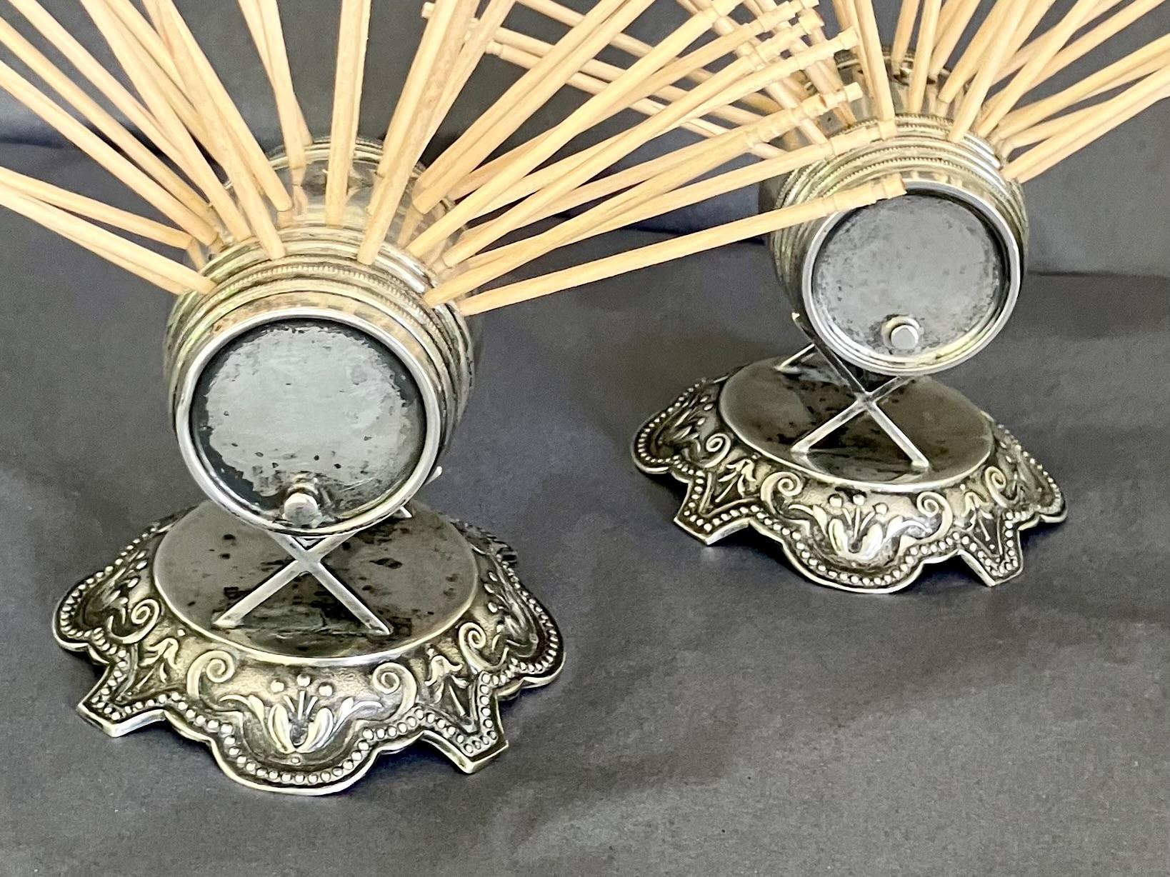 Pareja de palilleros de barril de vino de plata italiana Italiano en venta