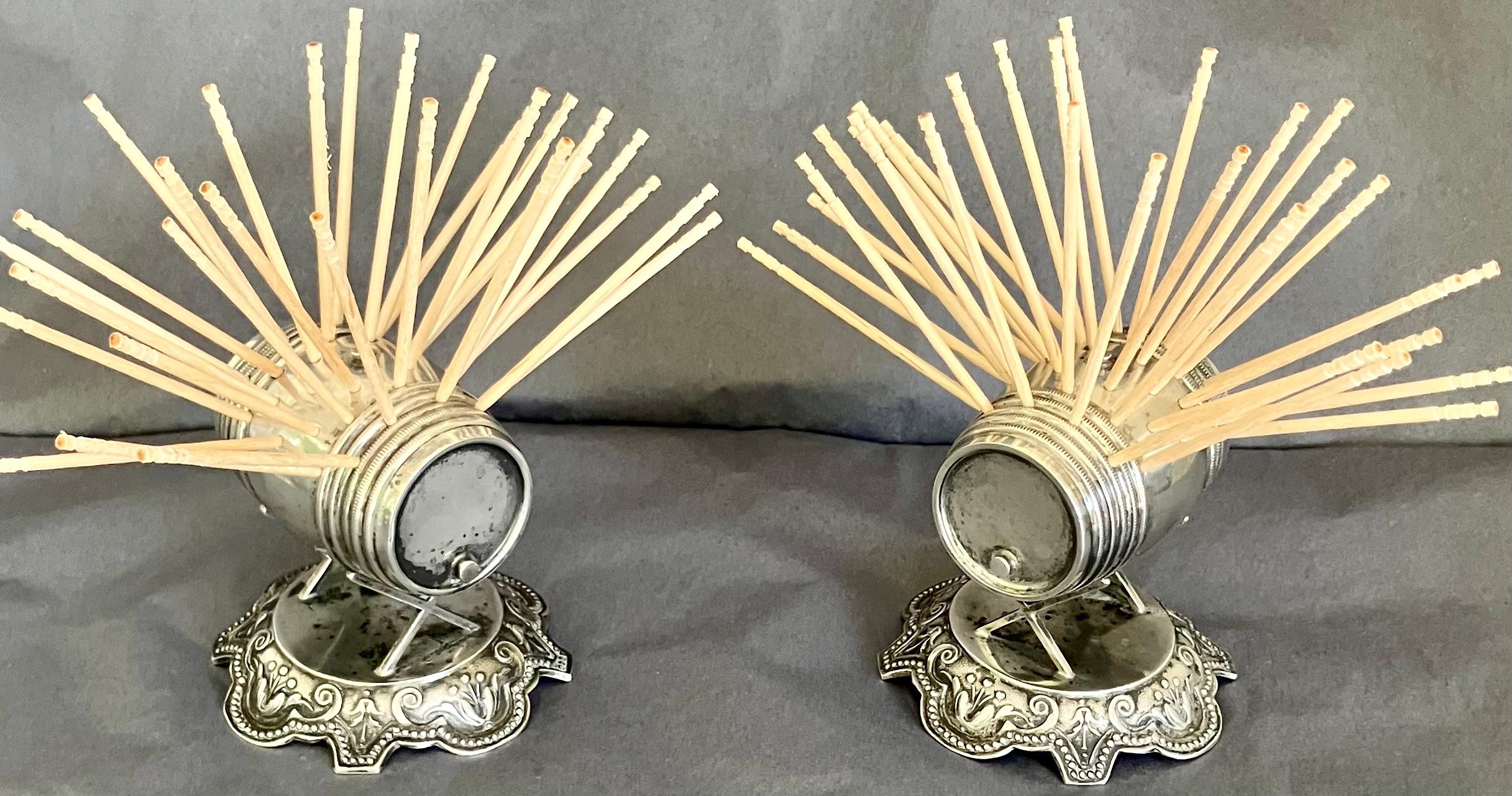 Pareja de palilleros de barril de vino de plata italiana en Bueno estado para la venta en New York, NY