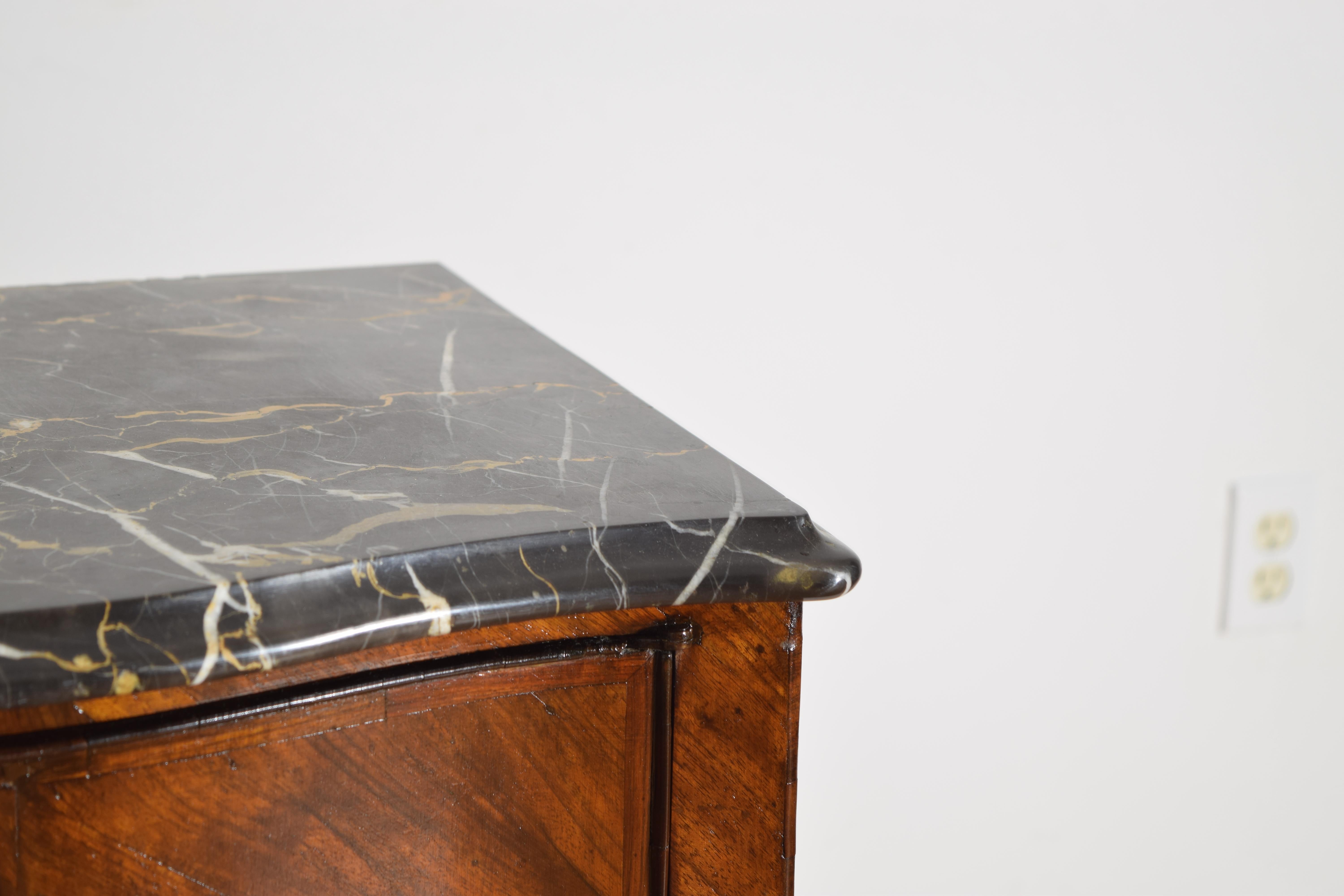 Pair Italian, Tuscany, Rococo Walnut Veneer & Portoro Marble Bedside Commodes For Sale 2