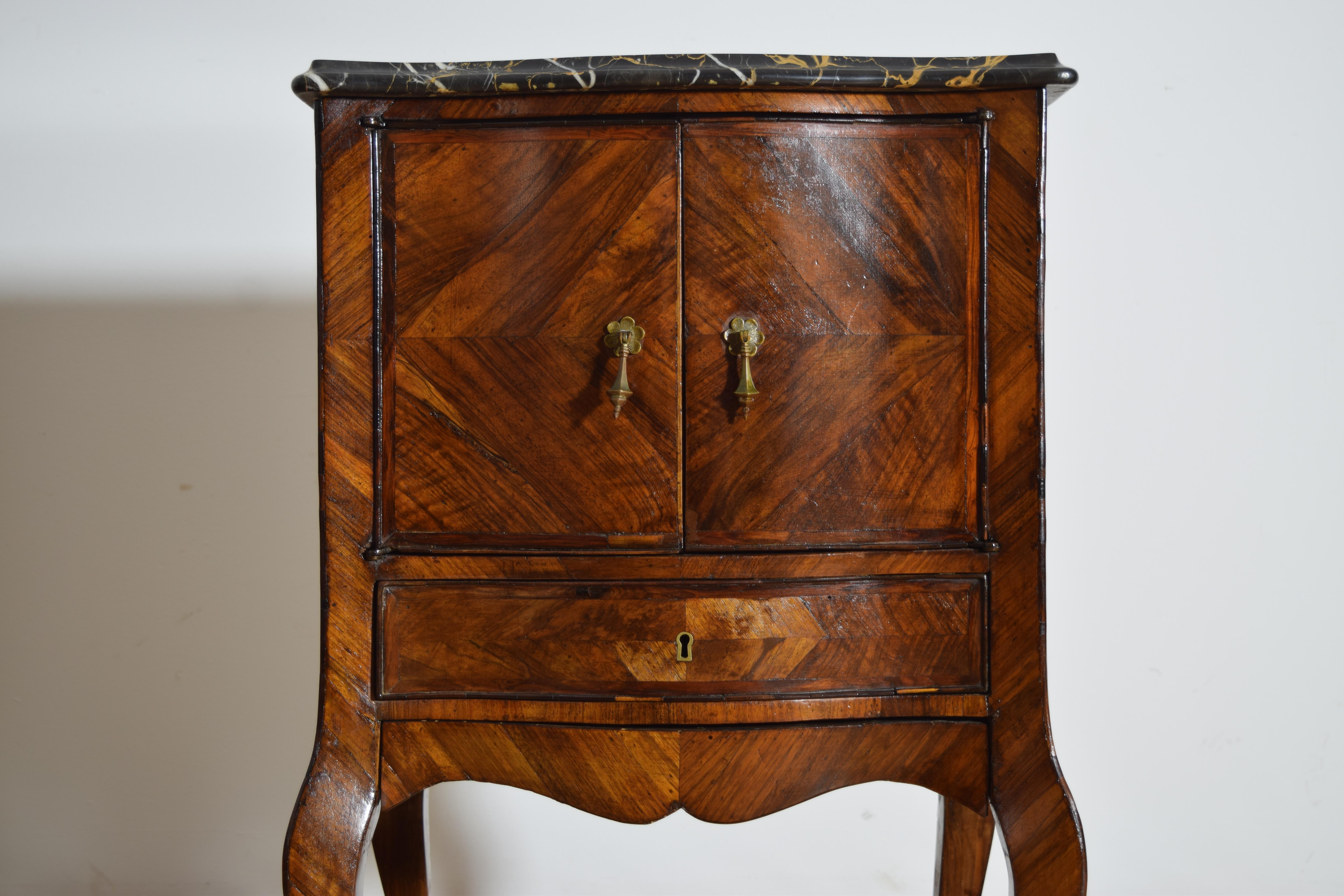 Pair Italian, Tuscany, Rococo Walnut Veneer & Portoro Marble Bedside Commodes For Sale 4