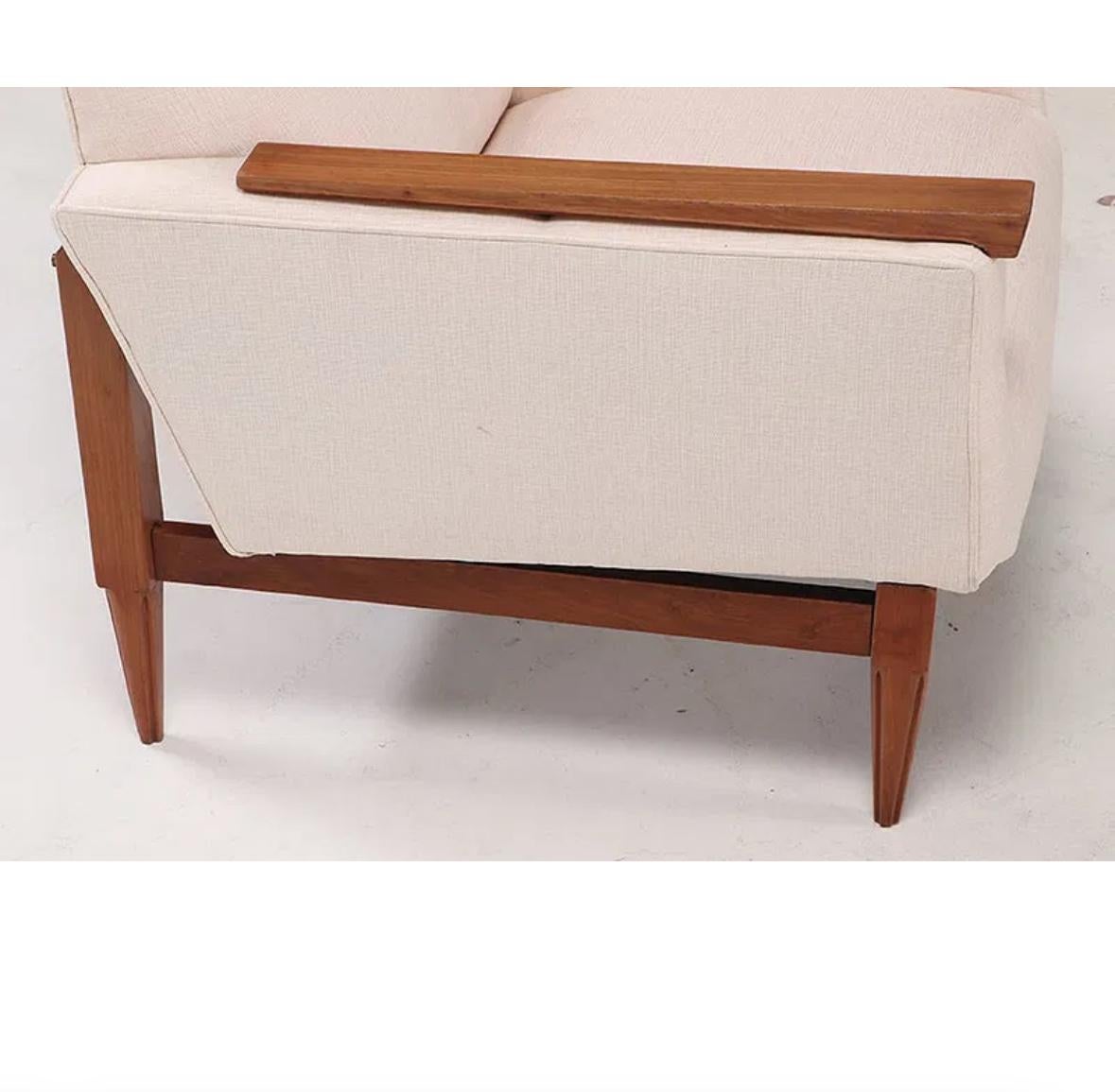 Tissu Paire de chaises longues italiennes tapissées en vente