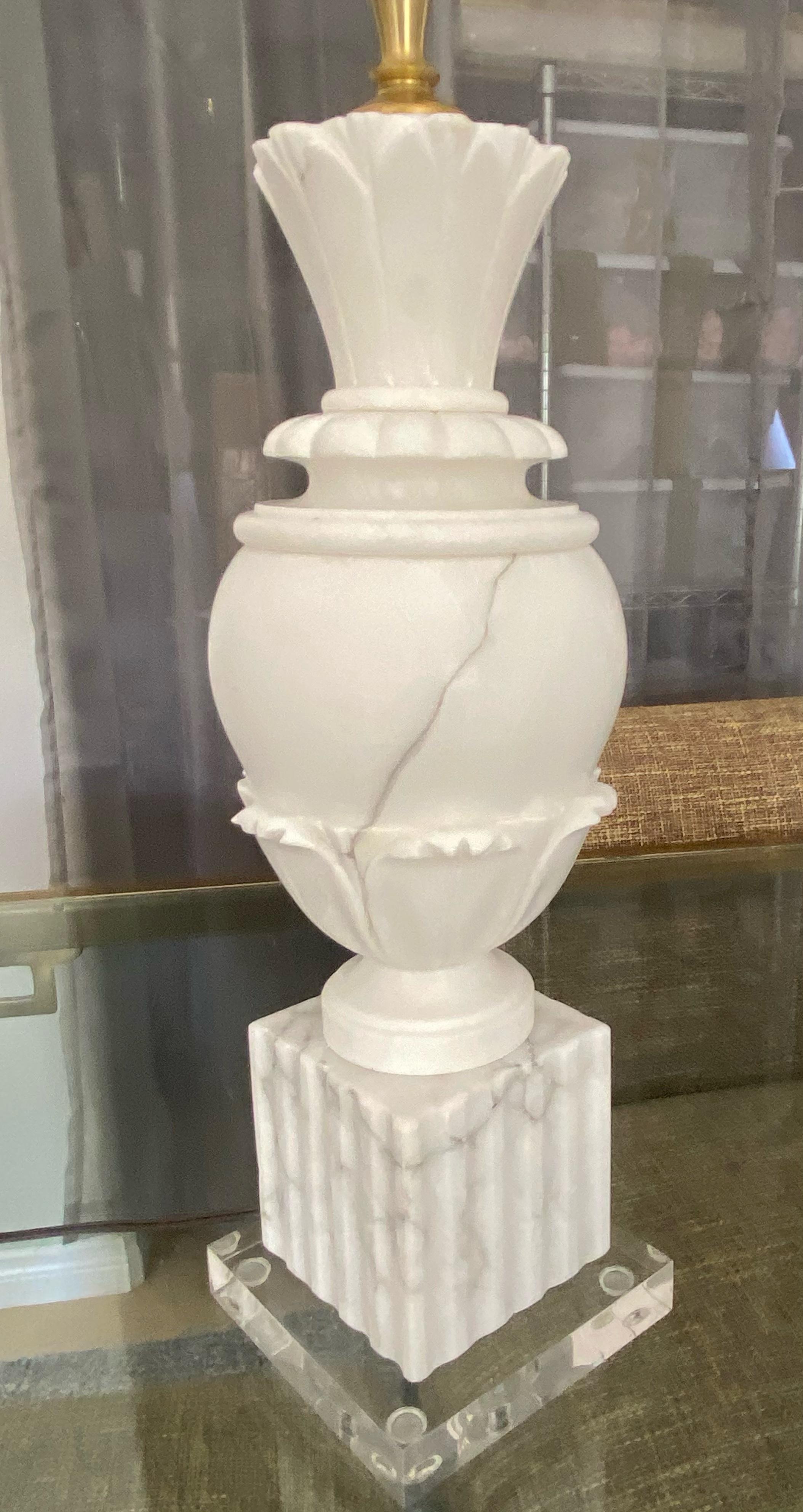 Pair of Italian Urn Neoclassic Alabaster Table Lamps 9