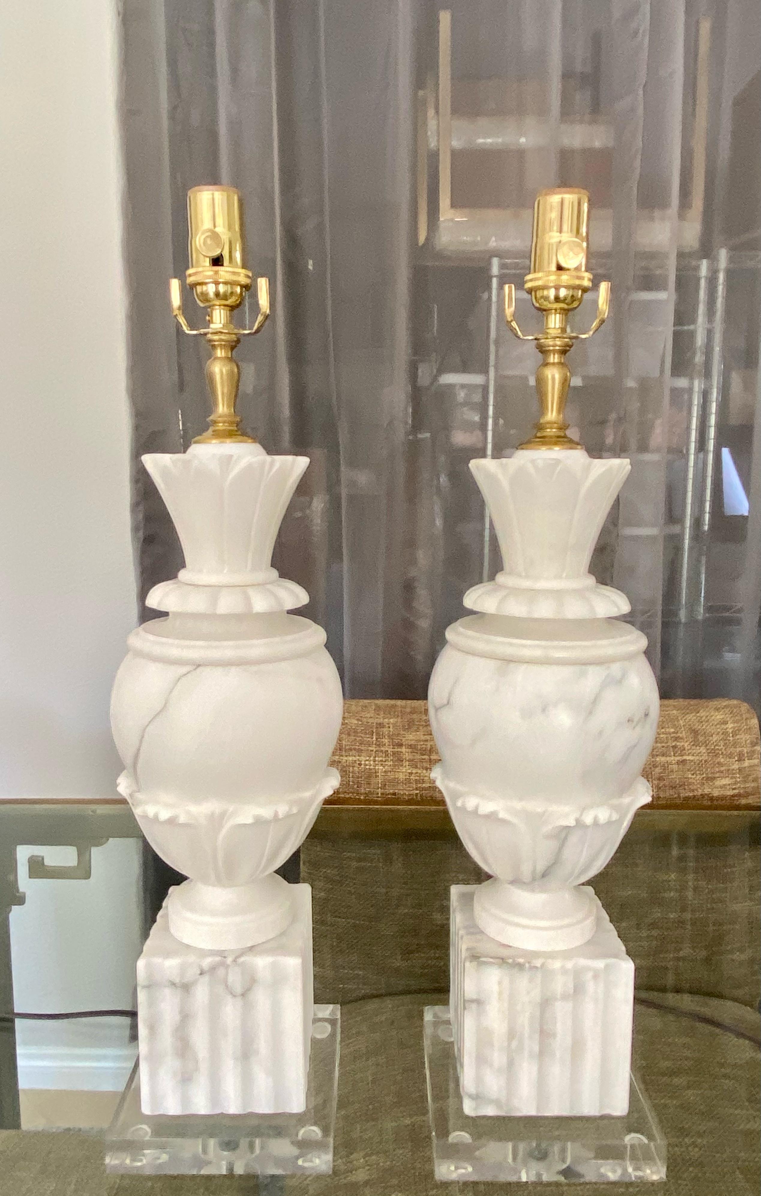 Classical Greek Pair of Italian Urn Neoclassic Alabaster Table Lamps