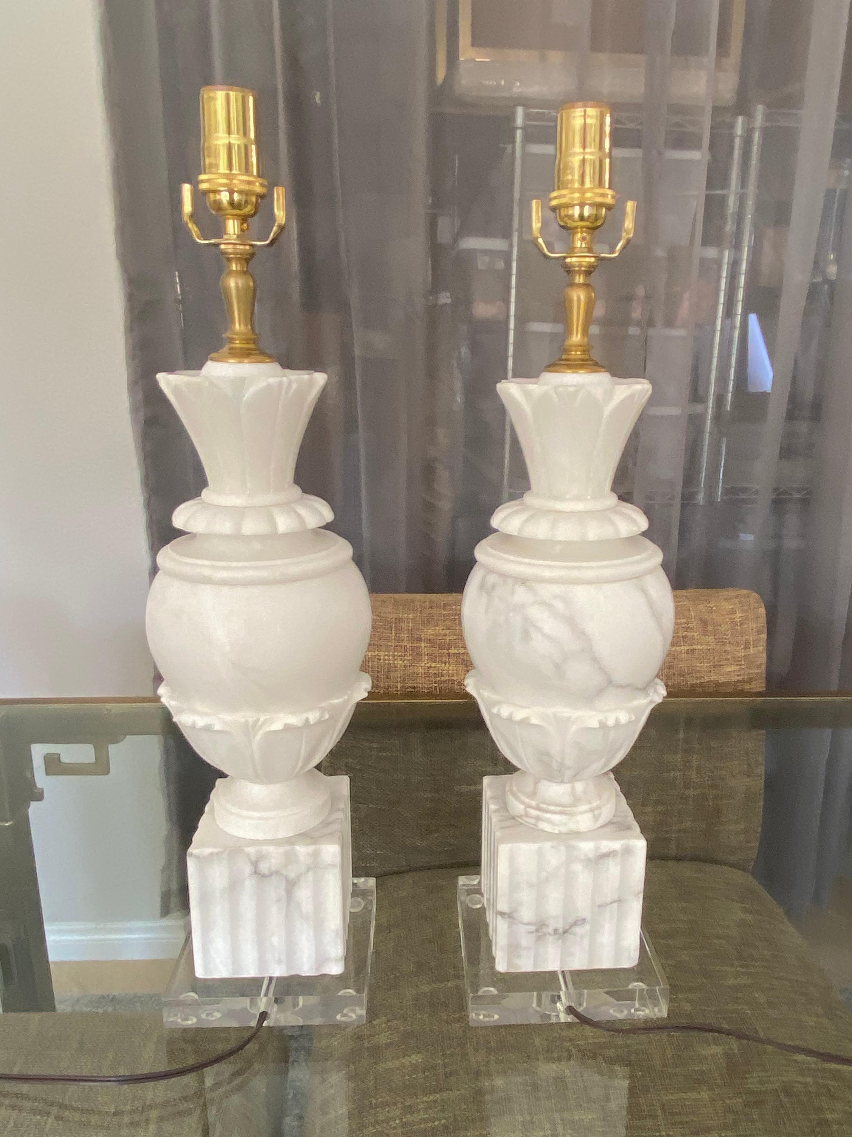 Pair of Italian Urn Neoclassic Alabaster Table Lamps 2