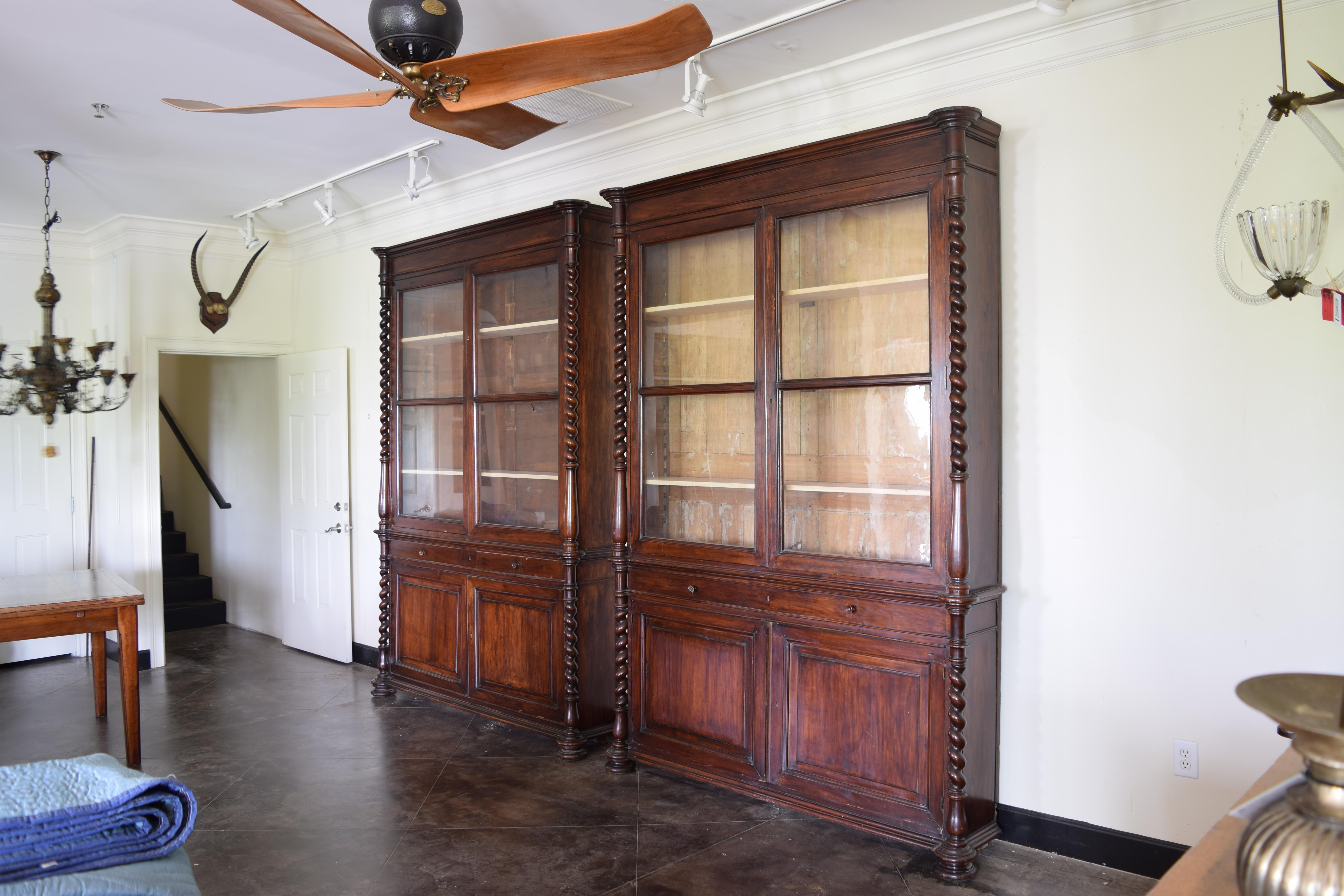 Baroque Revival Pair Italian, Veneto, Turned Walnut Shallow Glass Front Bookcases, mid 19th cen.