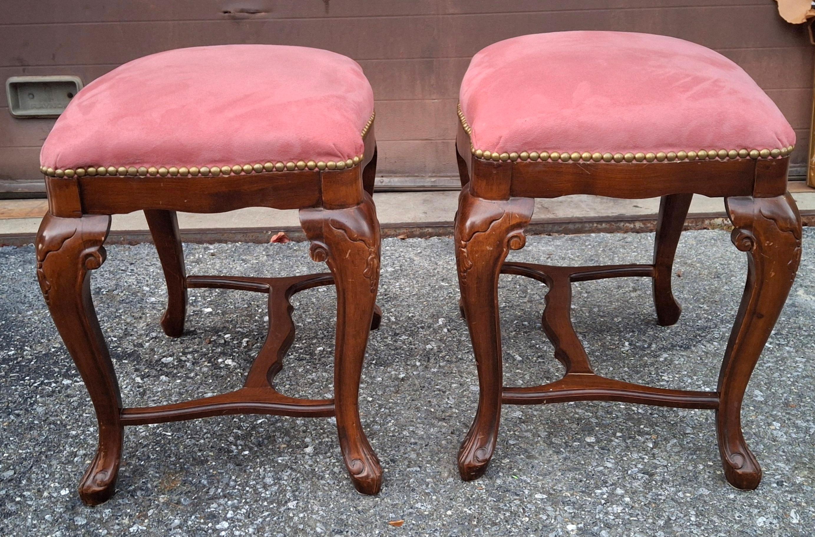 Mordenzato Pair Italian Walnut and Pink Suede Upholstered Low Stools Footstools in vendita