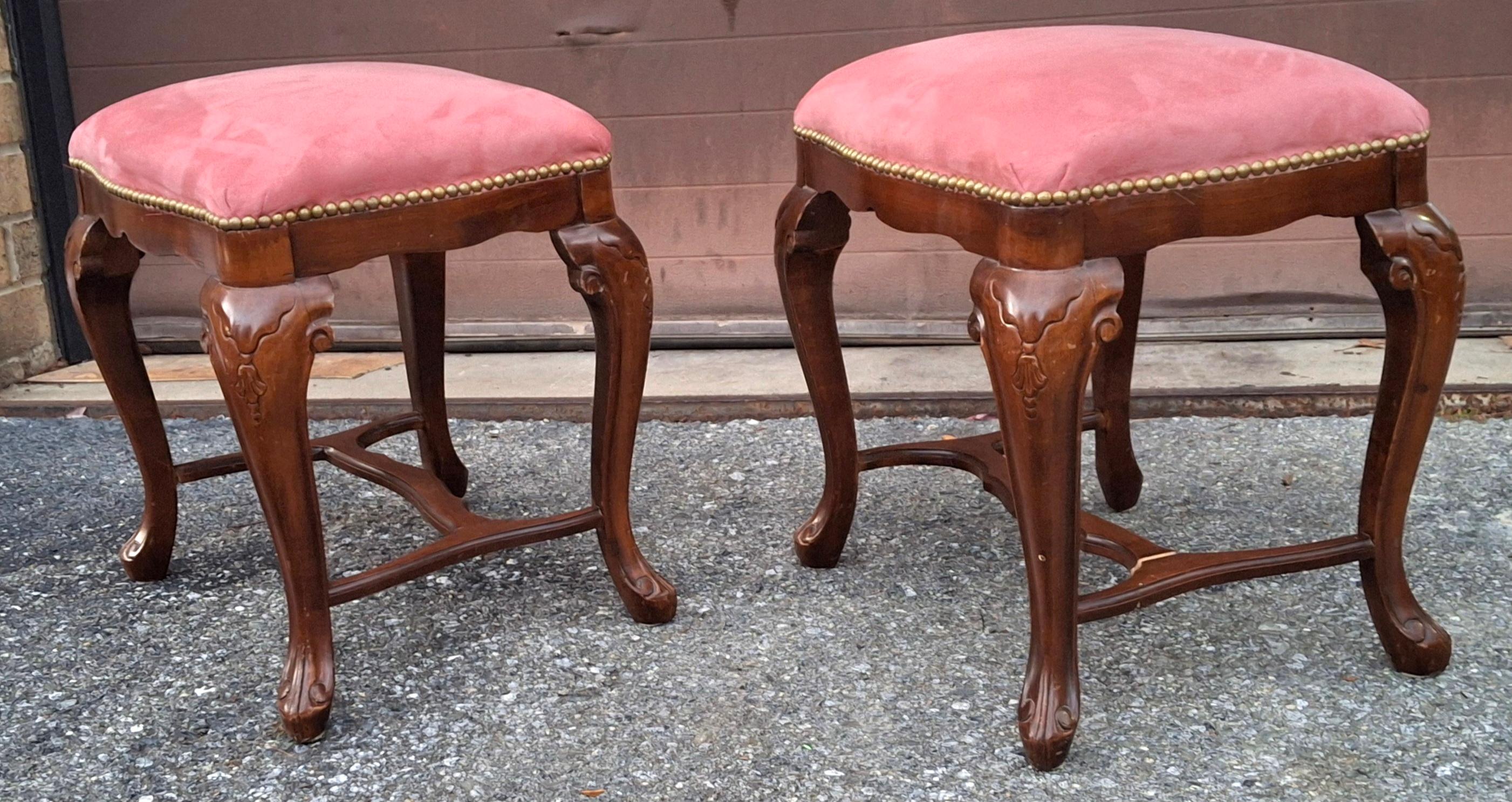 XX secolo Pair Italian Walnut and Pink Suede Upholstered Low Stools Footstools in vendita