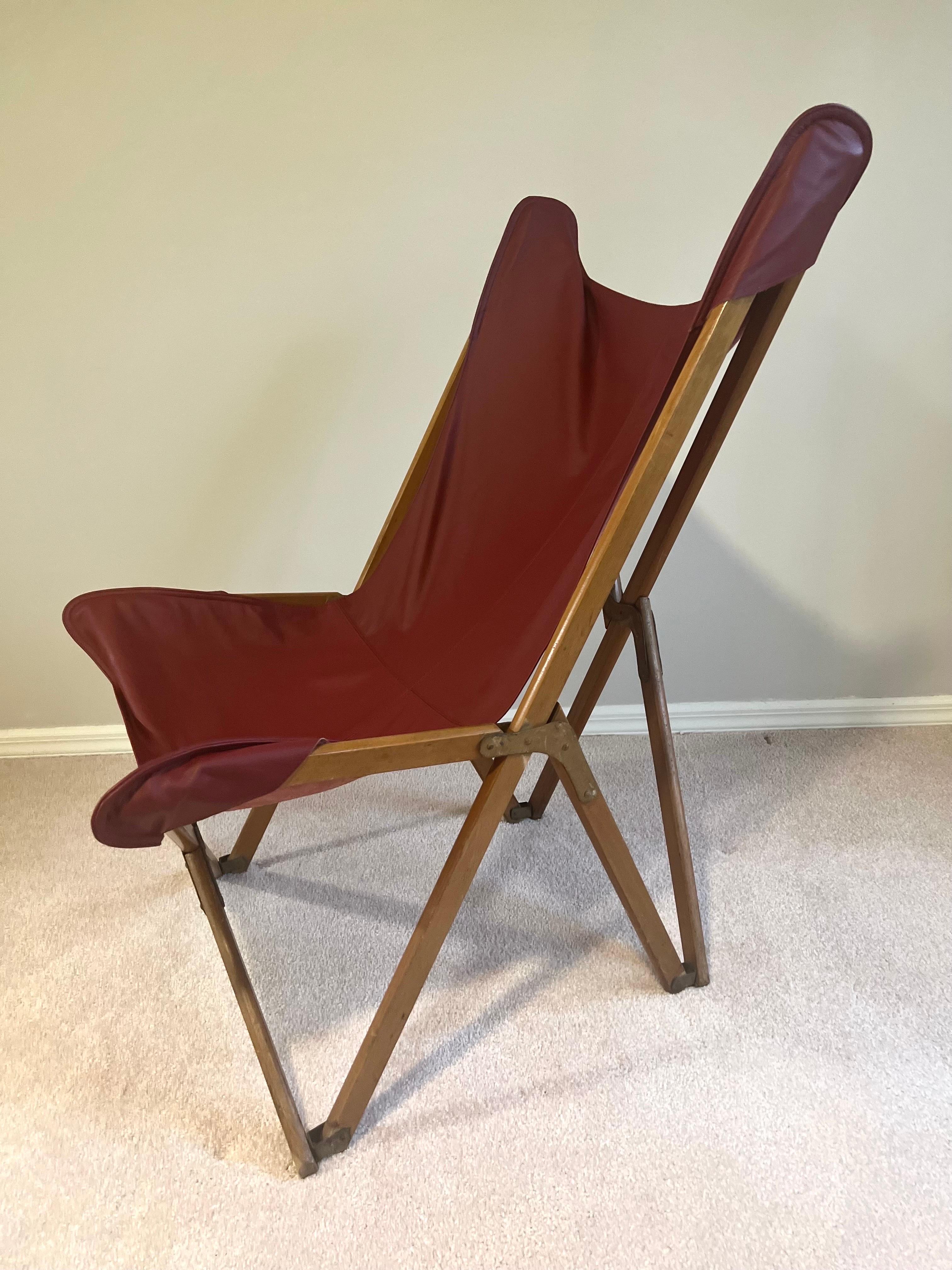 Pair Italian Wood & Leather Folding Tripolina Lounge Chairs, Joseph Fendy, 1937 In Good Condition For Sale In New York, NY