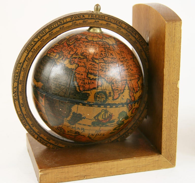 Pair Italian World Globe Bookends In Good Condition For Sale In Douglas Manor, NY