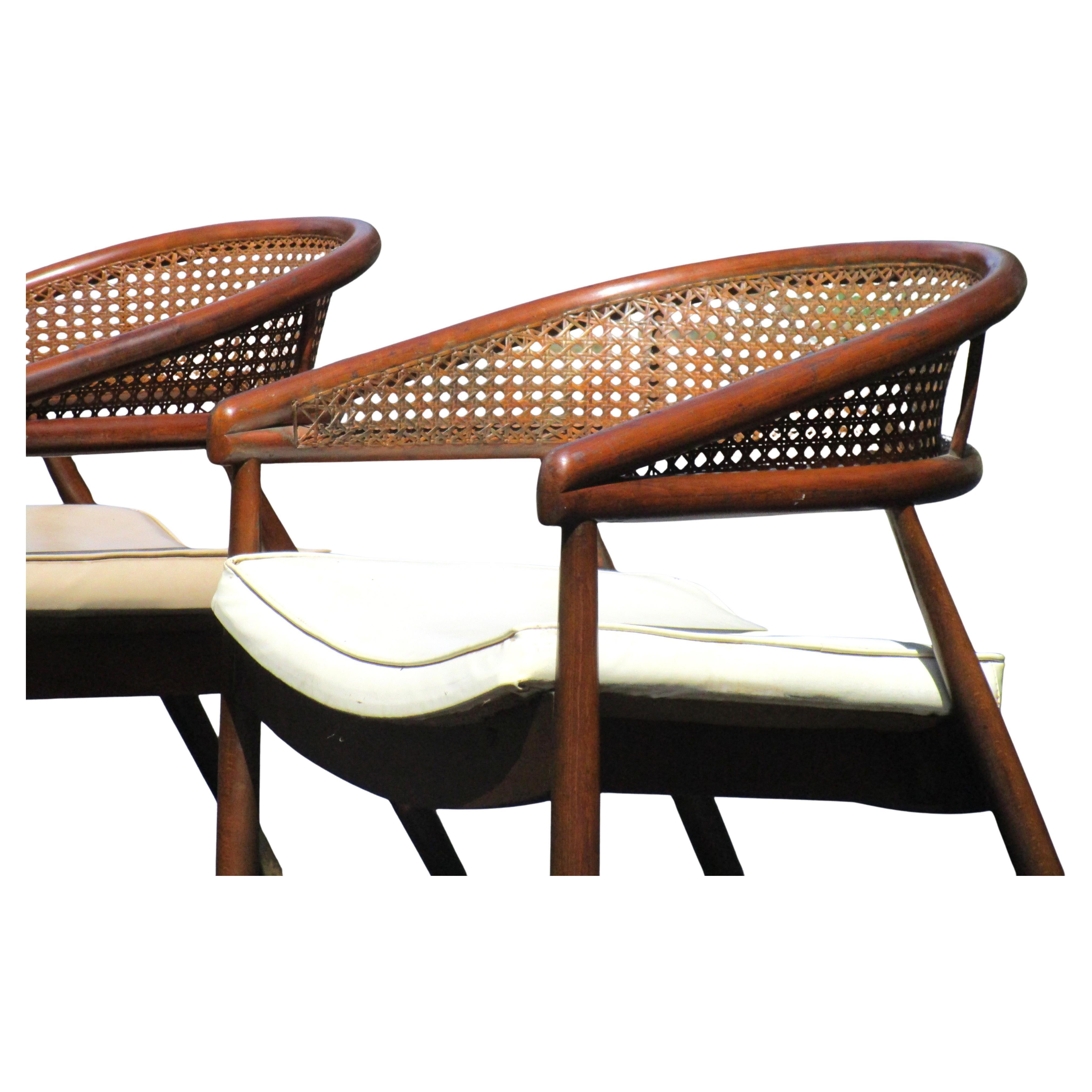 Coppia di sedie James Mont King Cole in vendita 3