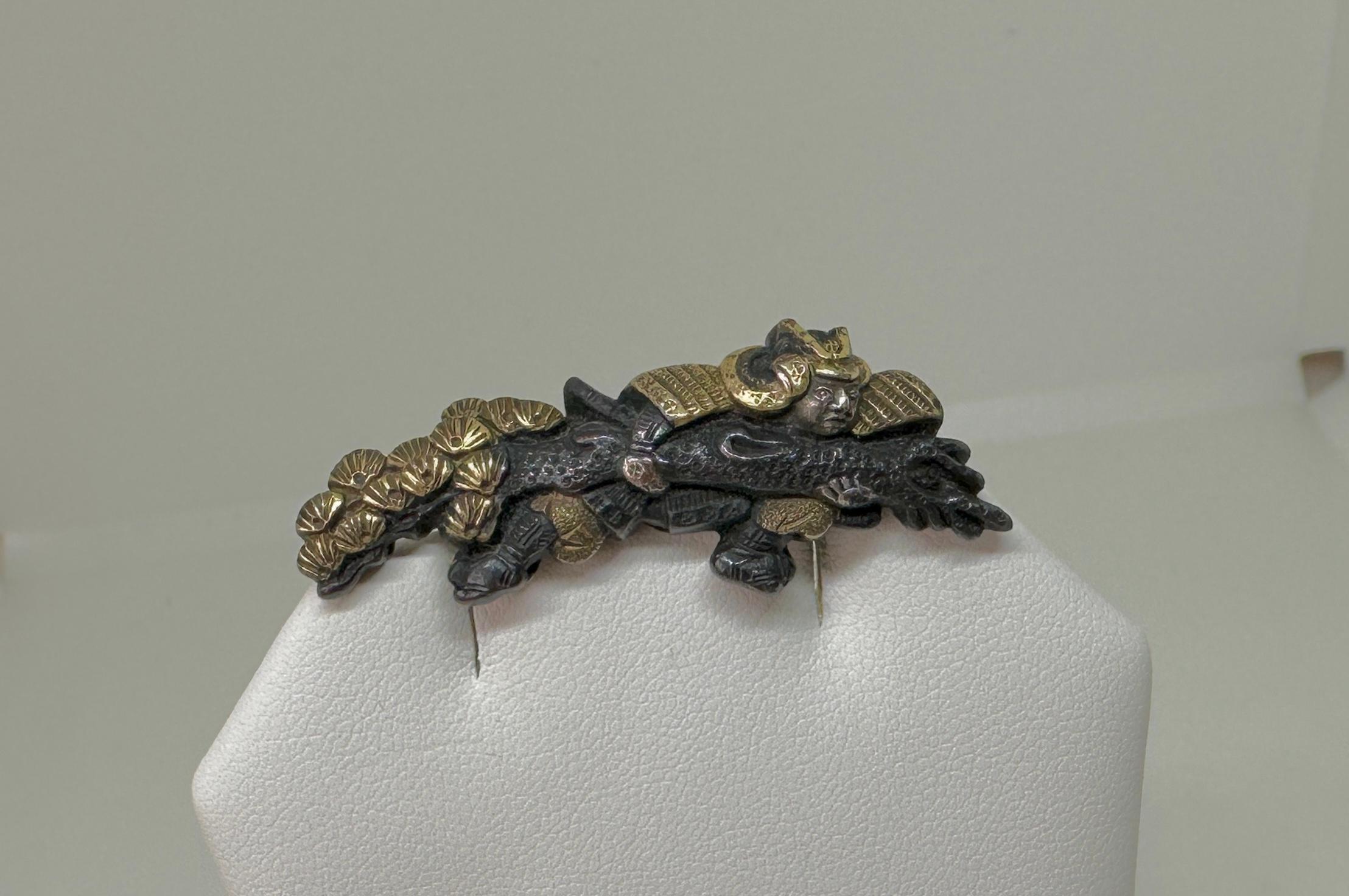 Pair Japan Shakudo Sea Dragon Samurai Warrior Lily Pad Brooches Gold Victorian In Excellent Condition For Sale In New York, NY