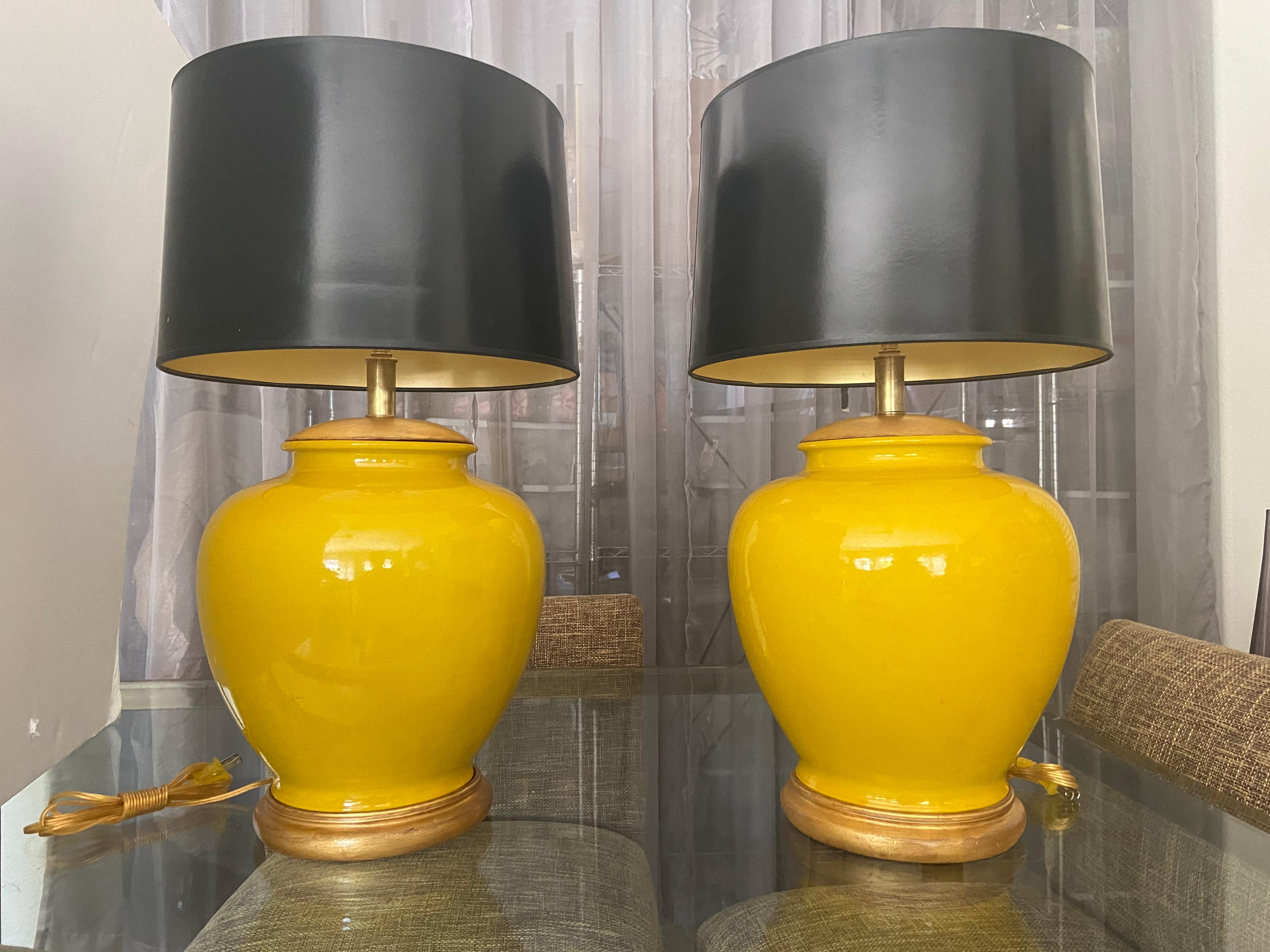 Pair Japanese Asian Bright Yellow Porcelain Table Lamps For Sale 9