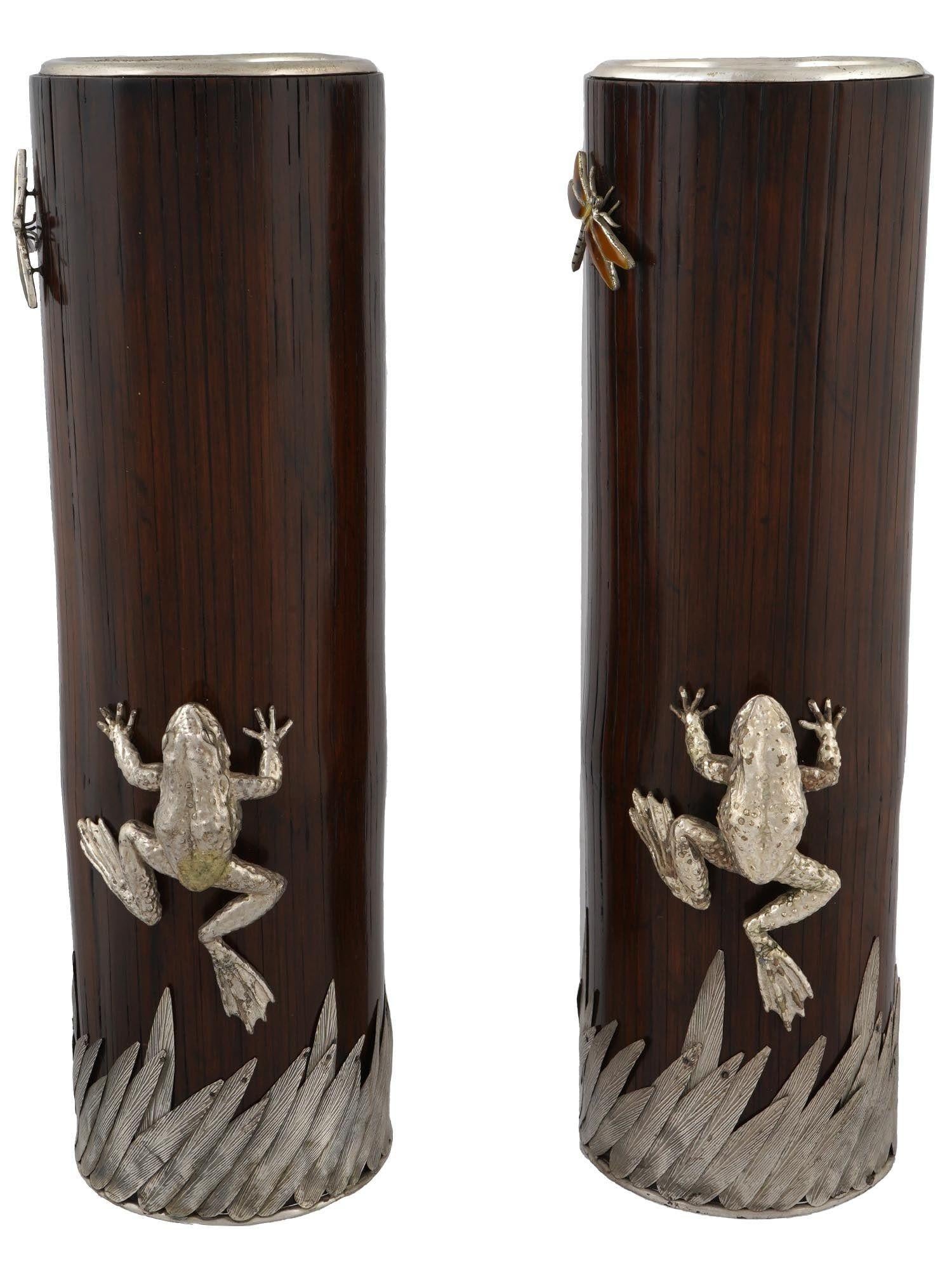 Pair Japanese Bamboo Vases with Silvered Bronze Frog Mounts In Good Condition For Sale In New York, NY